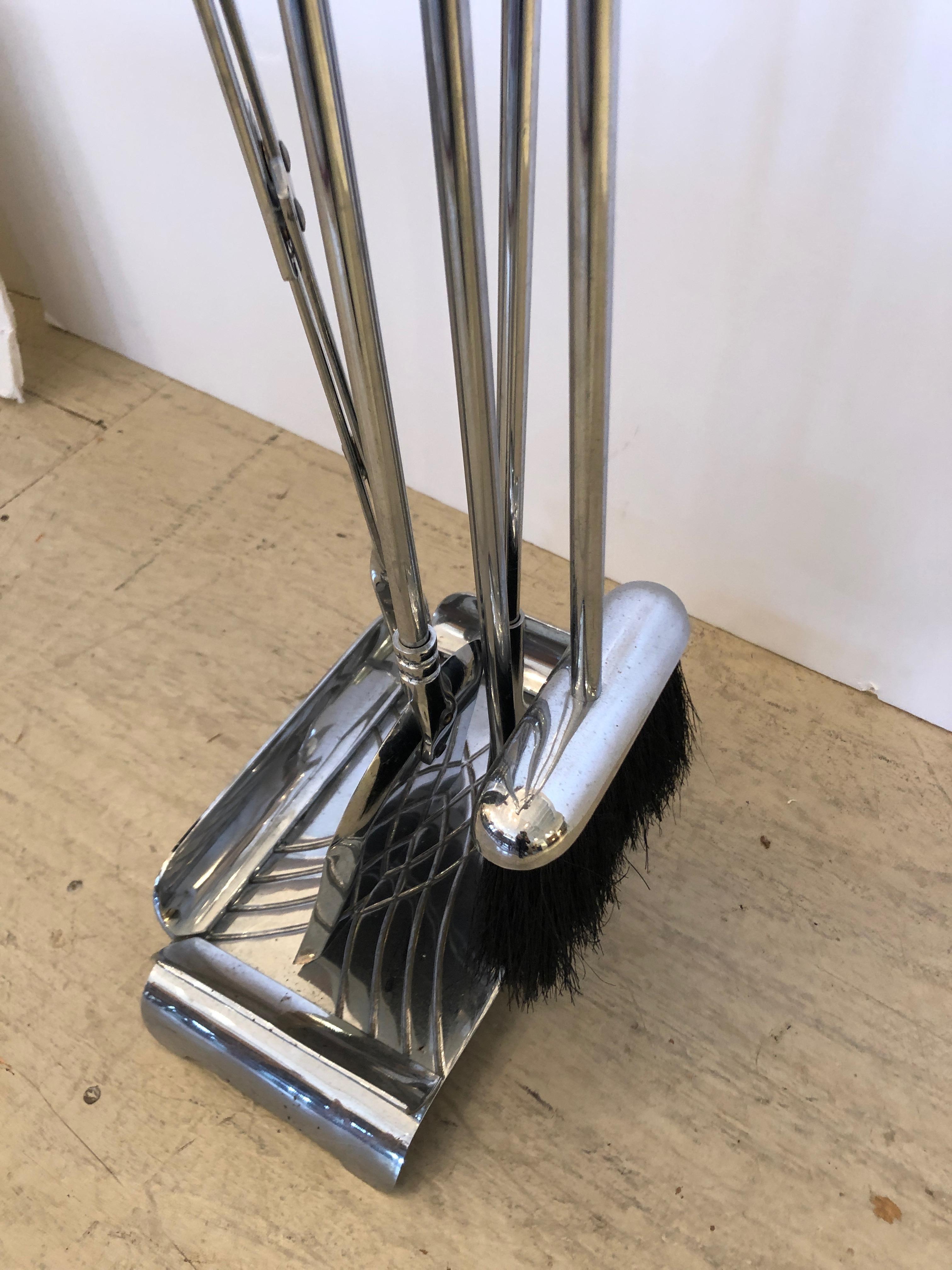 Glam 5-Piece Art Deco Chrome Fireplace Tool Set In Excellent Condition For Sale In Hopewell, NJ