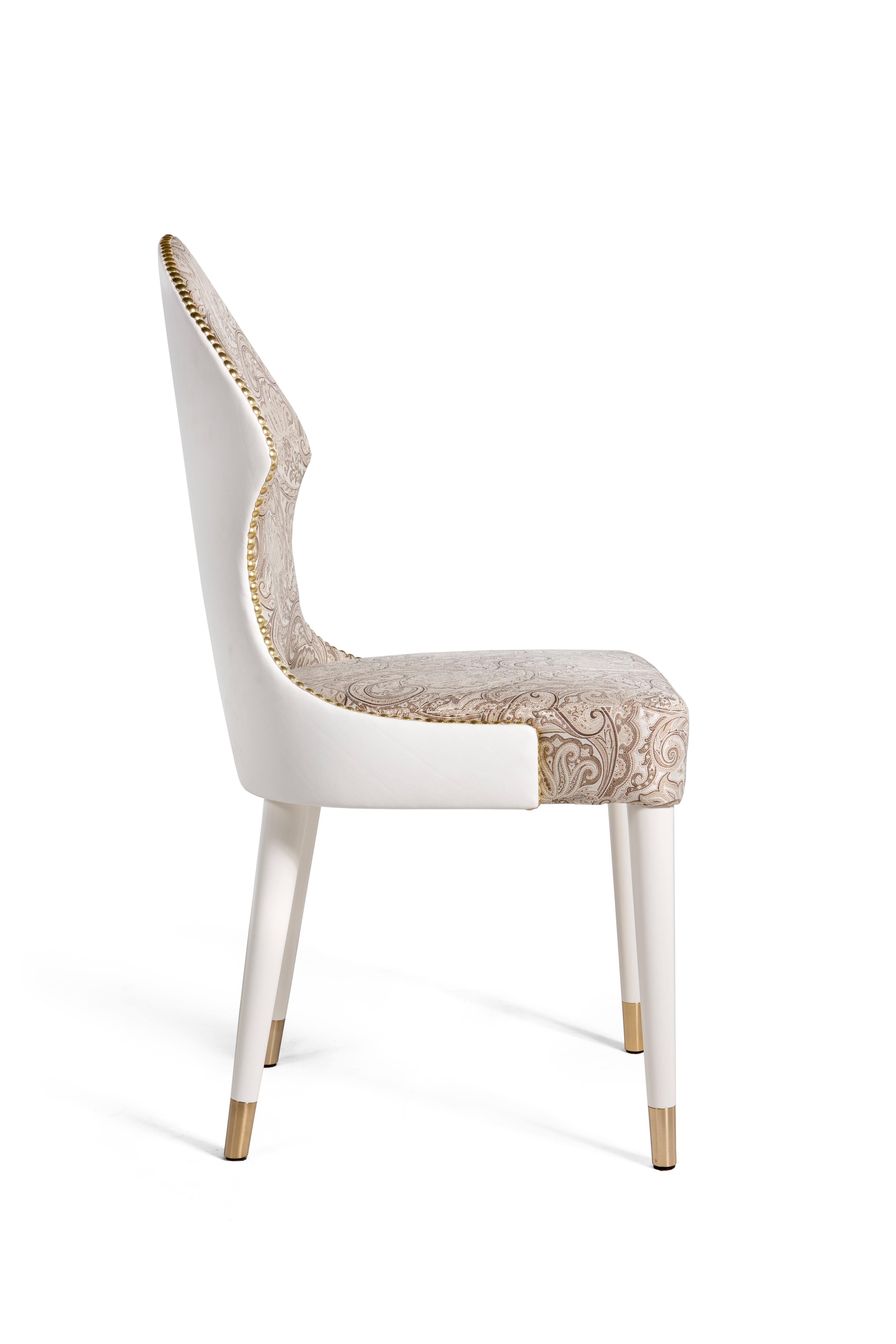 Zeitgenössischer „Glam Chair“-Esszimmerstuhl, voll gepolstert (Italienisch) im Angebot