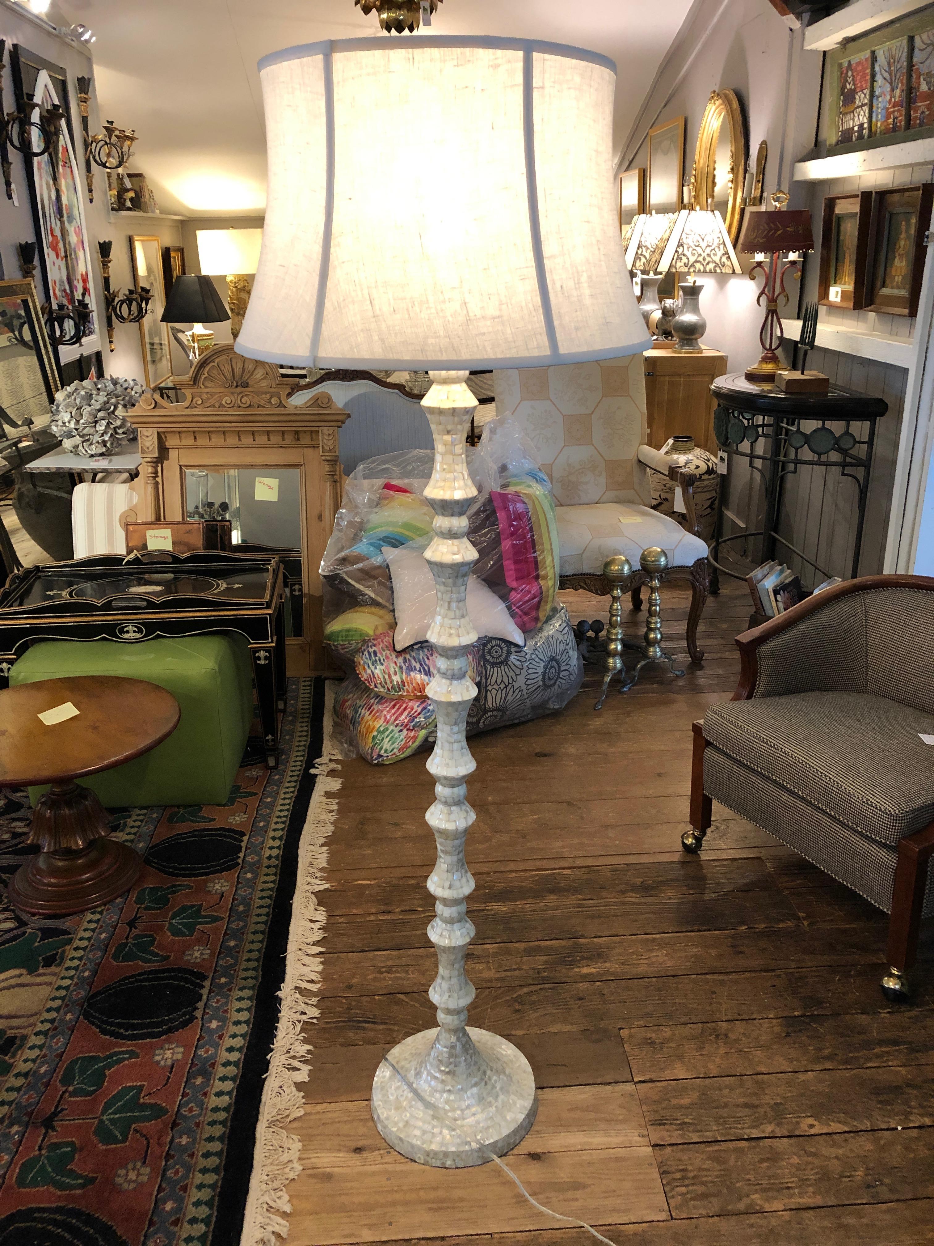 Glam Large Tessellated Stone Floor Lamp by Oly In Excellent Condition In Hopewell, NJ