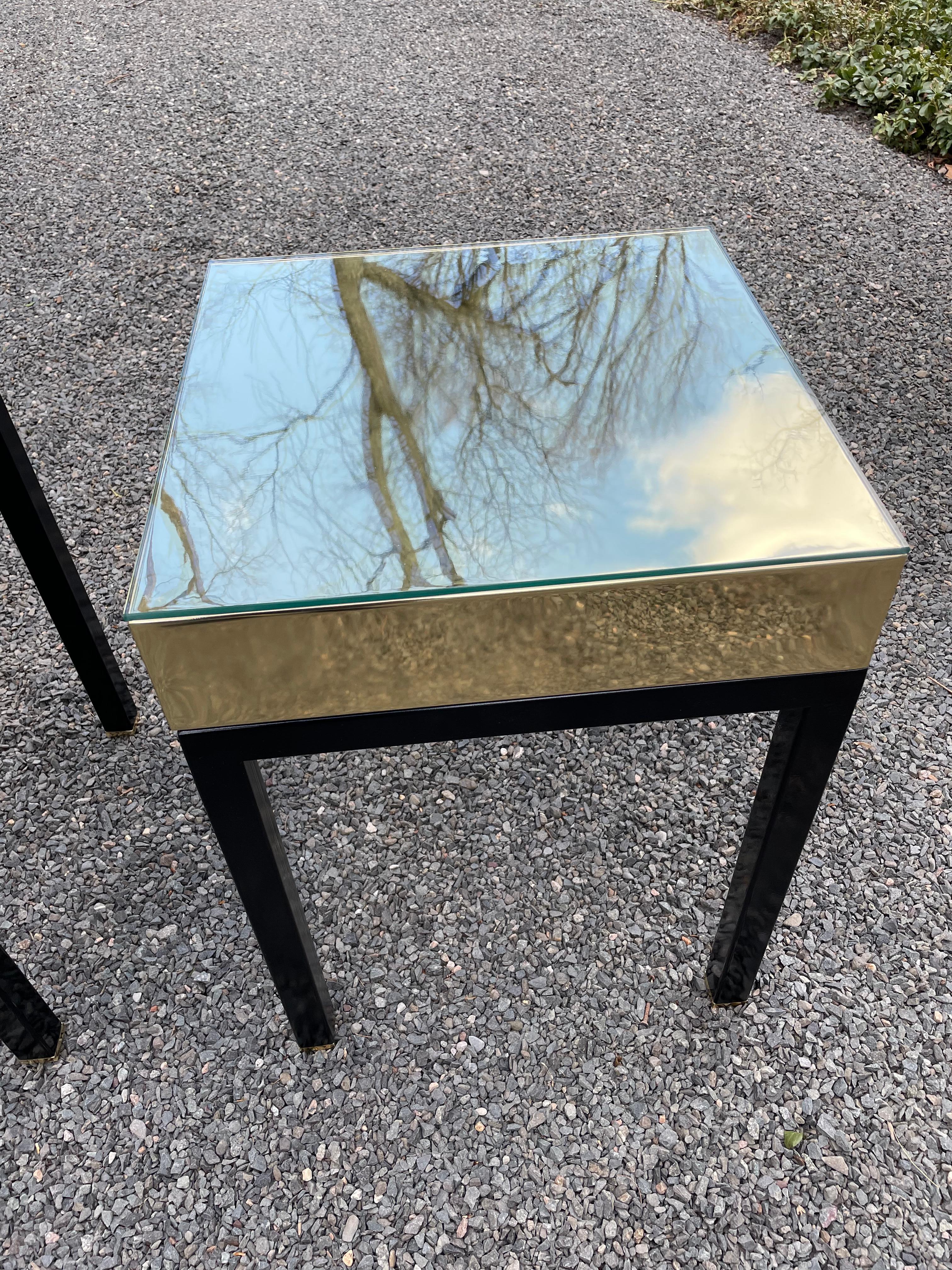 Glam Pair of Sleek Modernist Brass & Ebonized Wood End Tables 5