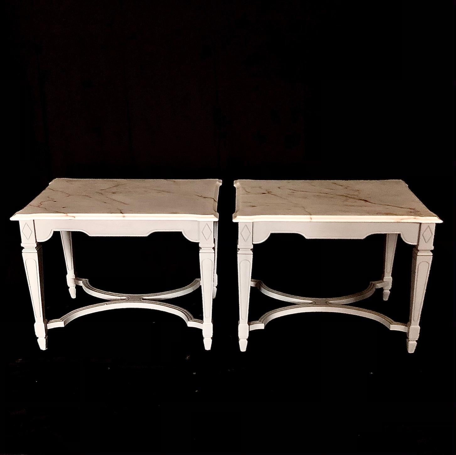 Carrara Marble Glam Side Table with Carrera Marble Top and Grey Lacquered Wood Base For Sale