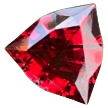 Grenat rouge en forme de trillion de 1,20 carat, pierre précieuse naturelle non sertie de Tanzanie