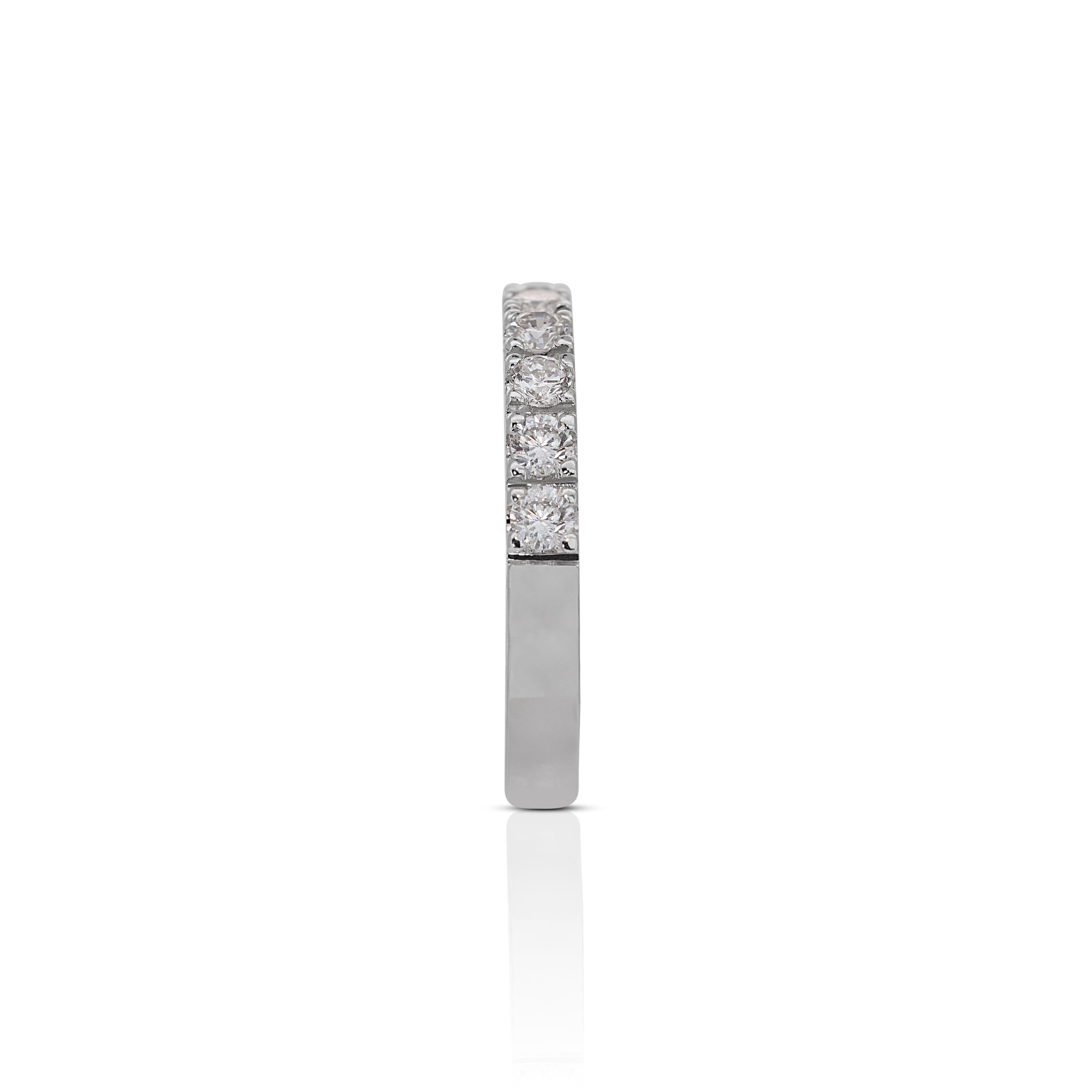 Glamorous 0.58ct Platinum Eternity Ring In New Condition For Sale In רמת גן, IL