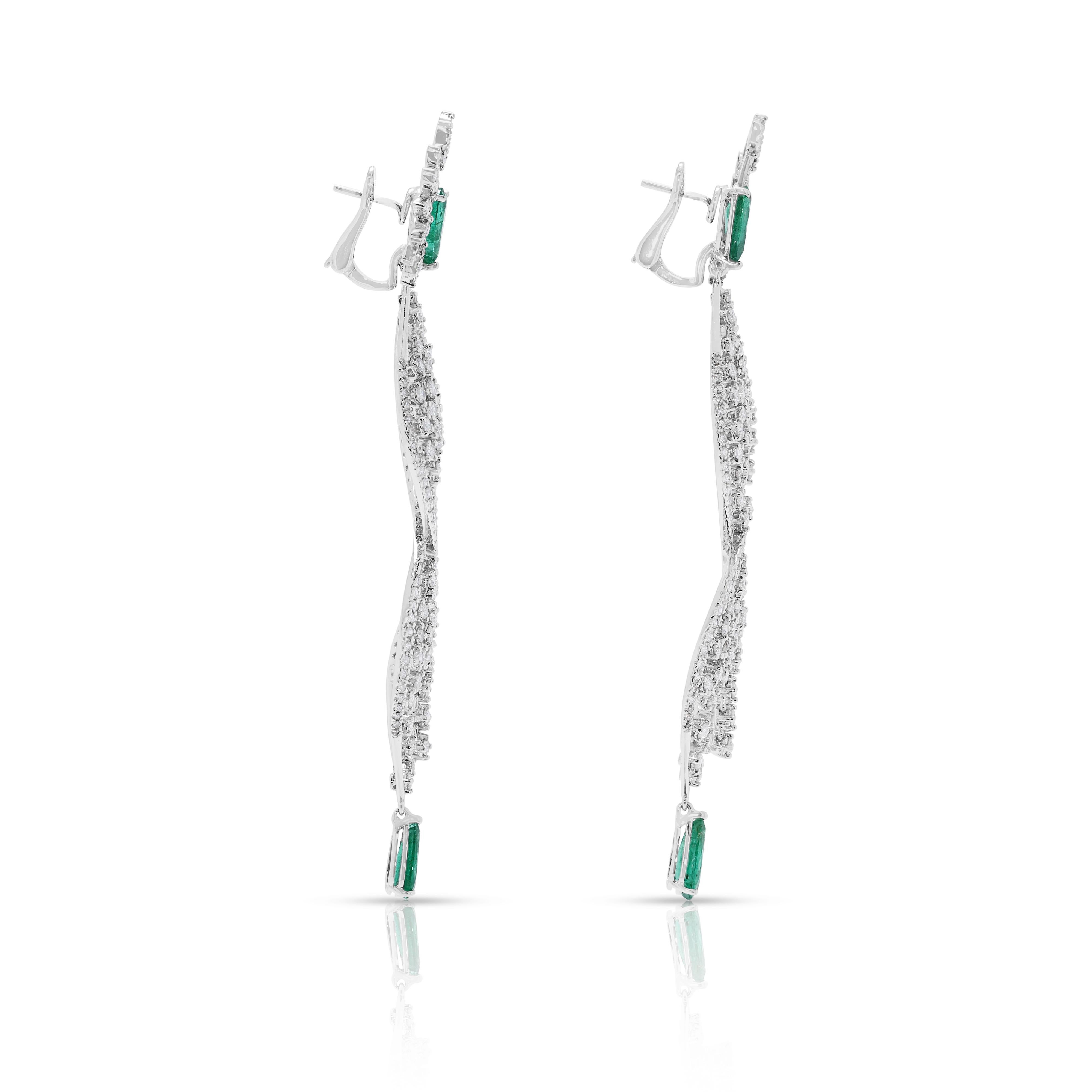 De las mujeres Glamurosos pendientes de gota de esmeralda y diamante natural de 13,45 ct en oro blanco de 18 quilates en venta