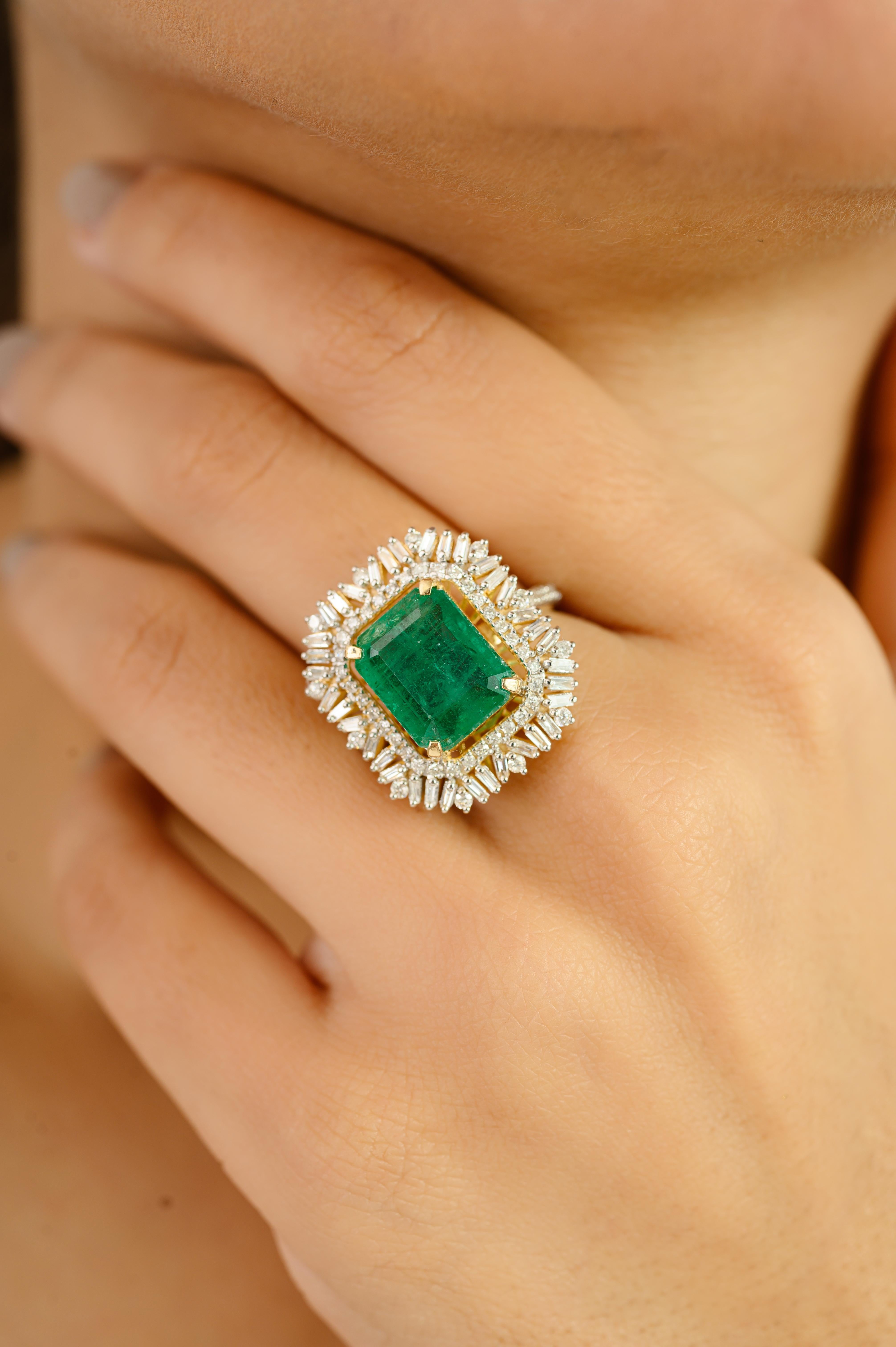 En vente :  Bague cocktail en or jaune 14k avec émeraude et diamants 6
