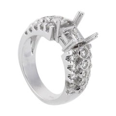 Glamorous 18 Karat White Gold Diamond Engagement Ring Mounting