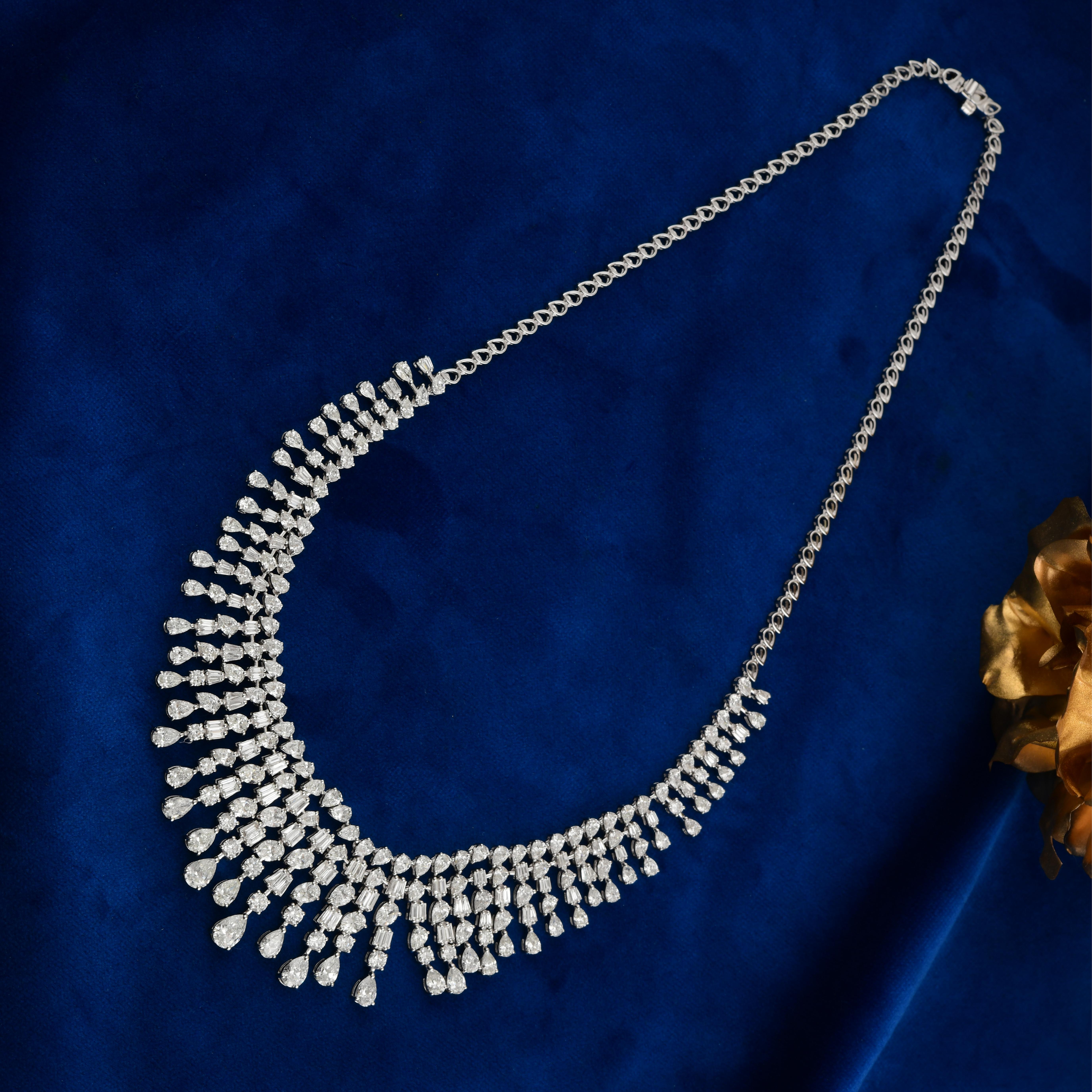 Glamuroso collar de diamantes naturales de 18,96 quilates de oro blanco de 18 quilates en venta 1
