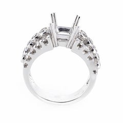 Glamorous 18 Karat White Gold Diamond Engagement Ring Mounting