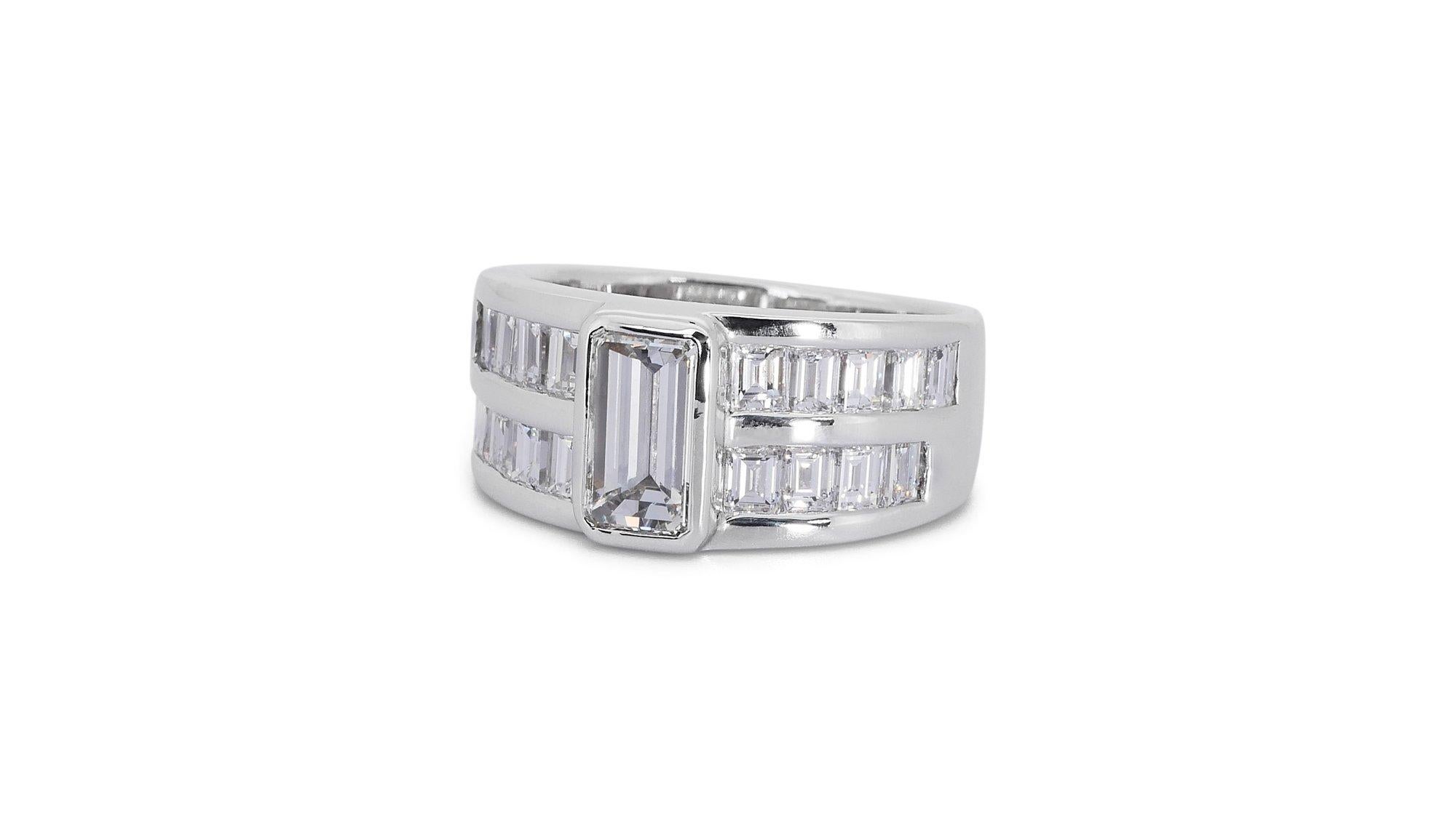Glamorous 18K White Gold Dome Ring w/ 1.90 ct Natural Diamonds IGI Certificate For Sale 2