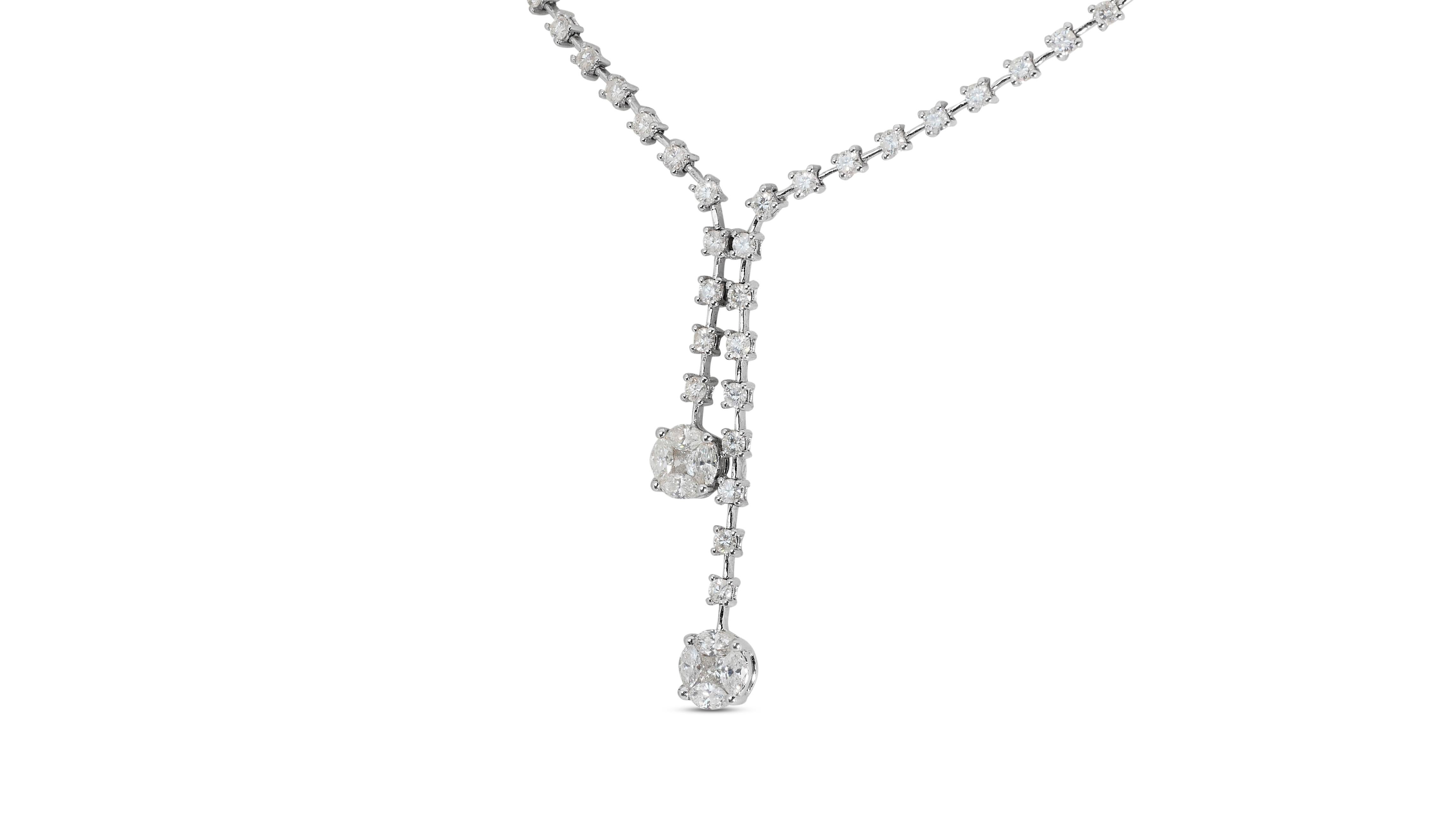 Glamorous 18k White Gold Drop Necklace w/ 5.06ct Natural Diamonds IGI Cert In Excellent Condition For Sale In רמת גן, IL