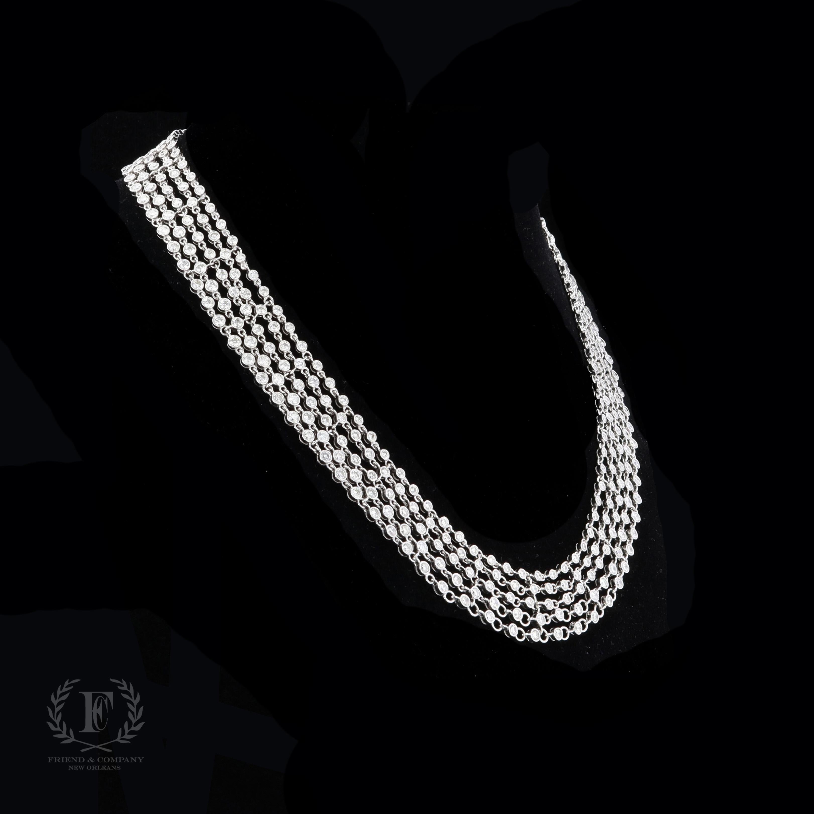 Mehrreihige Glamour-Halskette aus 18 Karat Weißgold mit Diamanten (Romantik) im Angebot