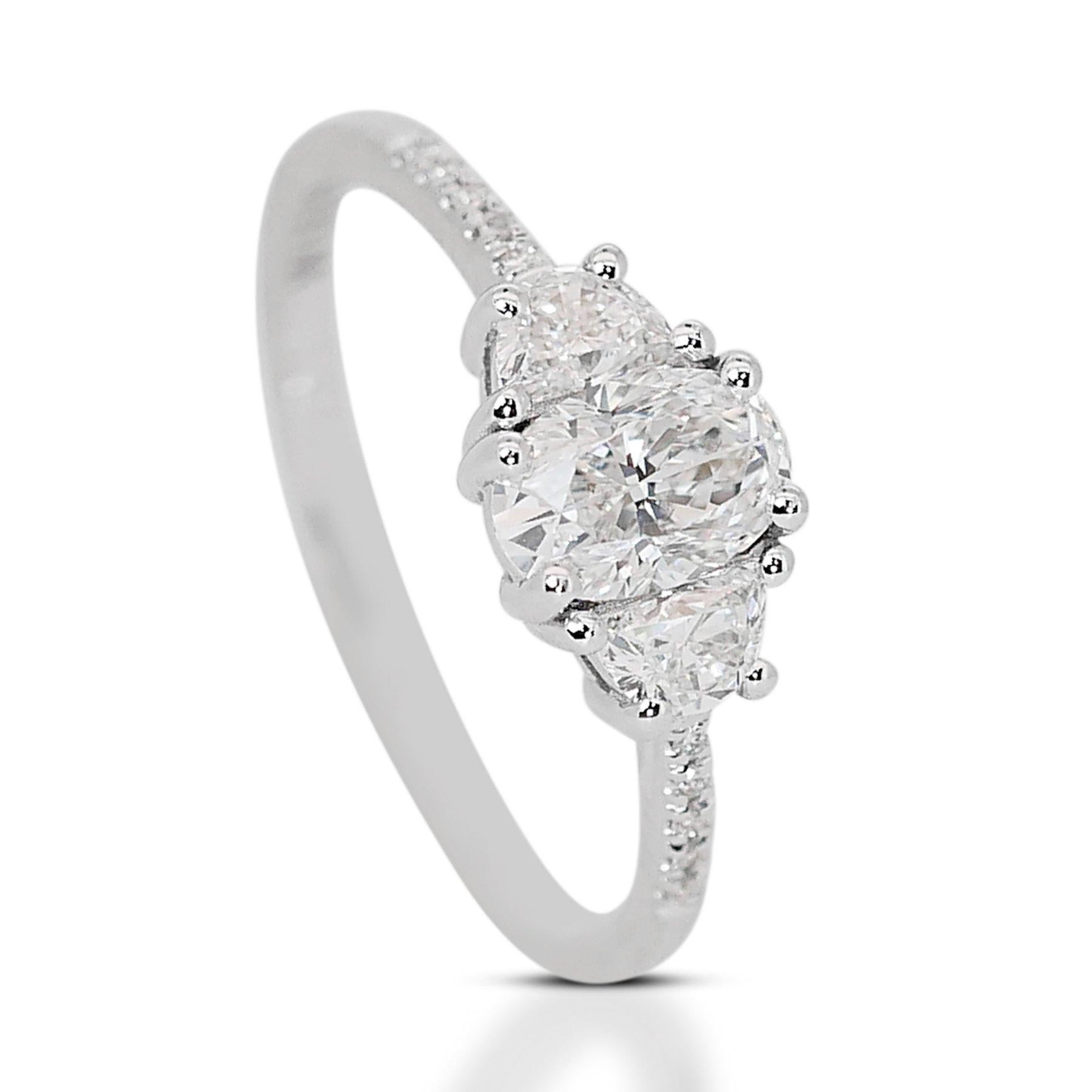 Glamorous 18K White Gold Natural Diamond Halo Ring w/1.34ct - GIA Certified

Crafted with utmost precision, this timeless piece features a glamorous 1.00 carat Brilliant-cut diamond as its focal point. Enhancing the allure of this stunning ring are
