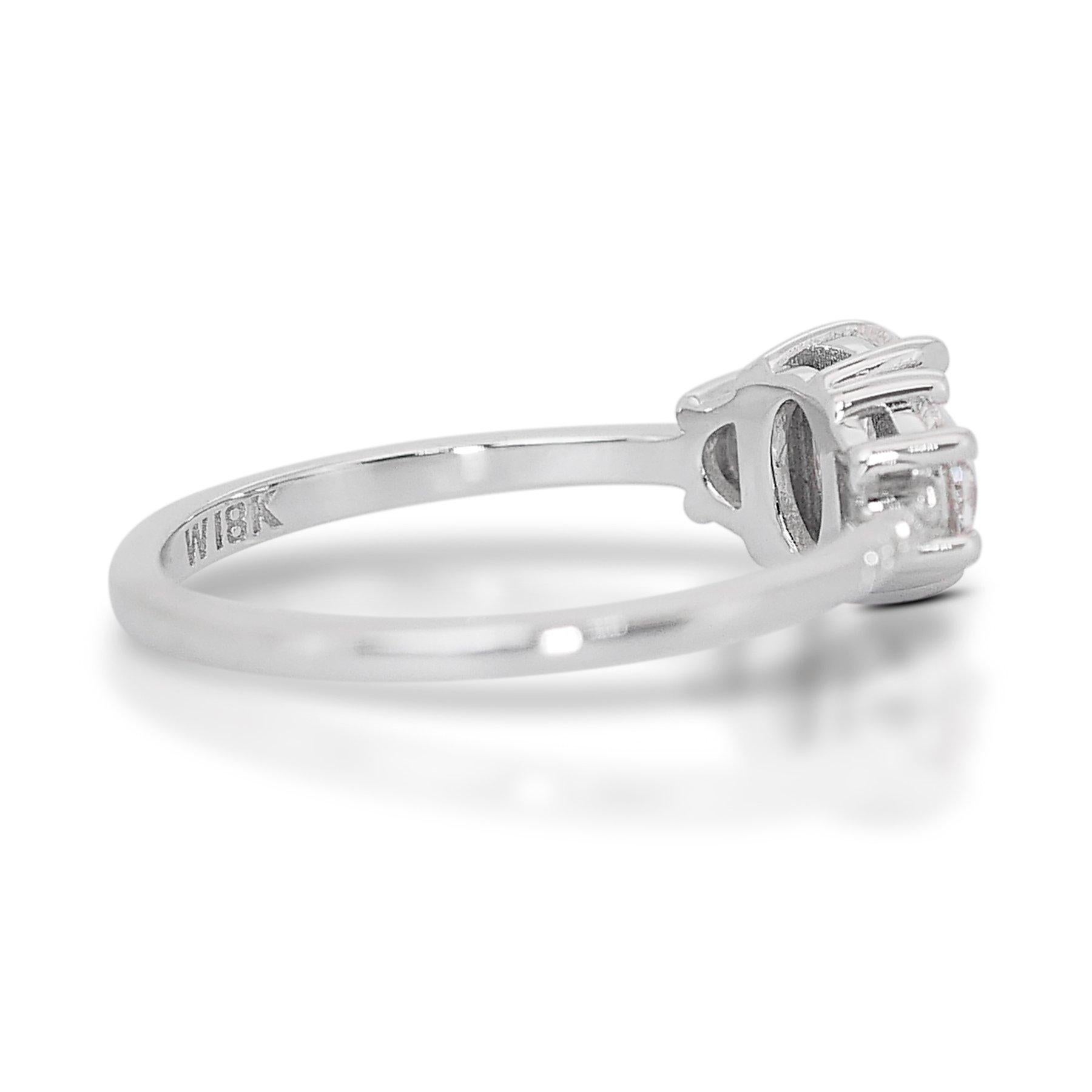 Glamuroso Anillo Halo de Diamantes Naturales de Oro Blanco de 18 K con 1,34 ct - Certificado GIA en venta 2