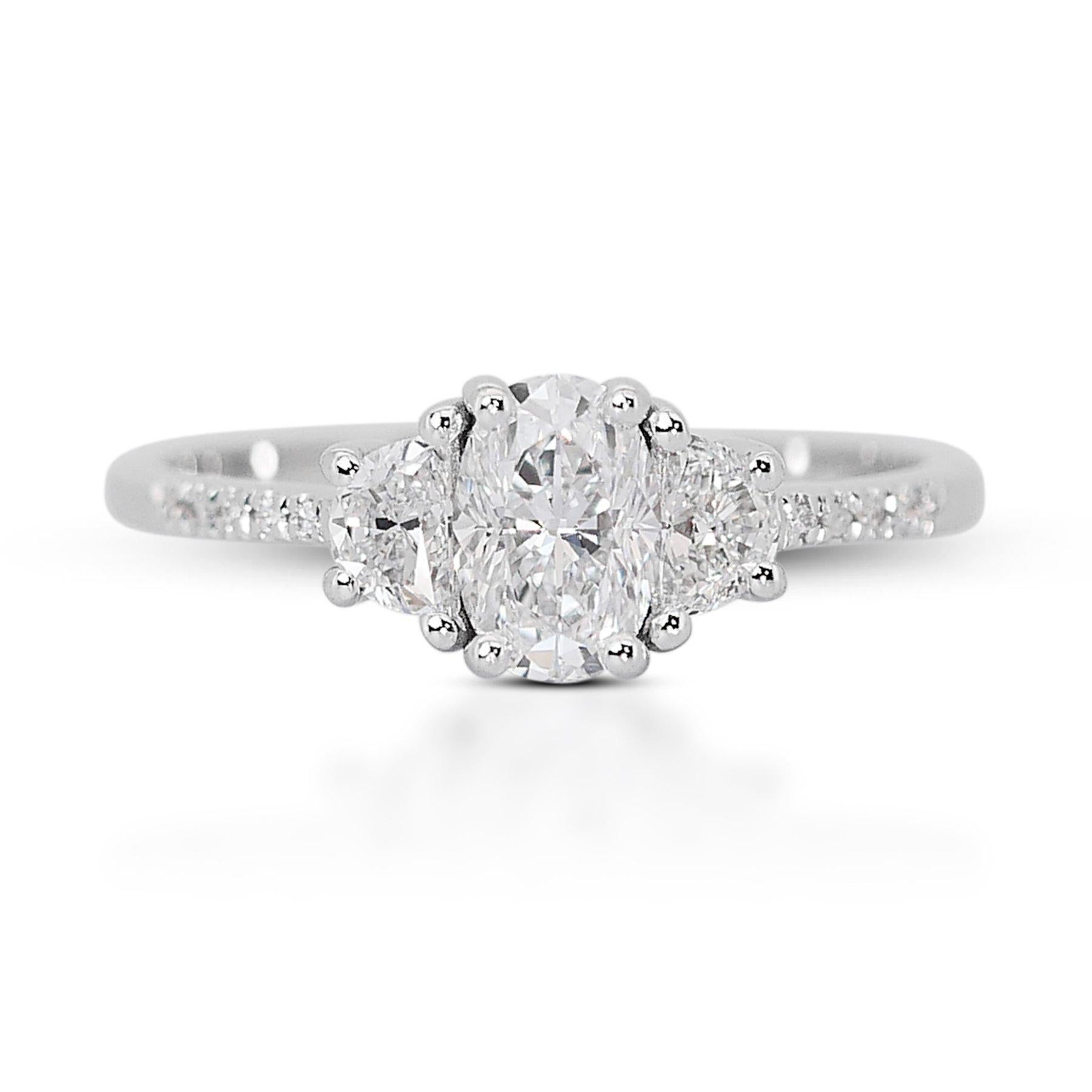 Glamuroso Anillo Halo de Diamantes Naturales de Oro Blanco de 18 K con 1,34 ct - Certificado GIA en venta 3