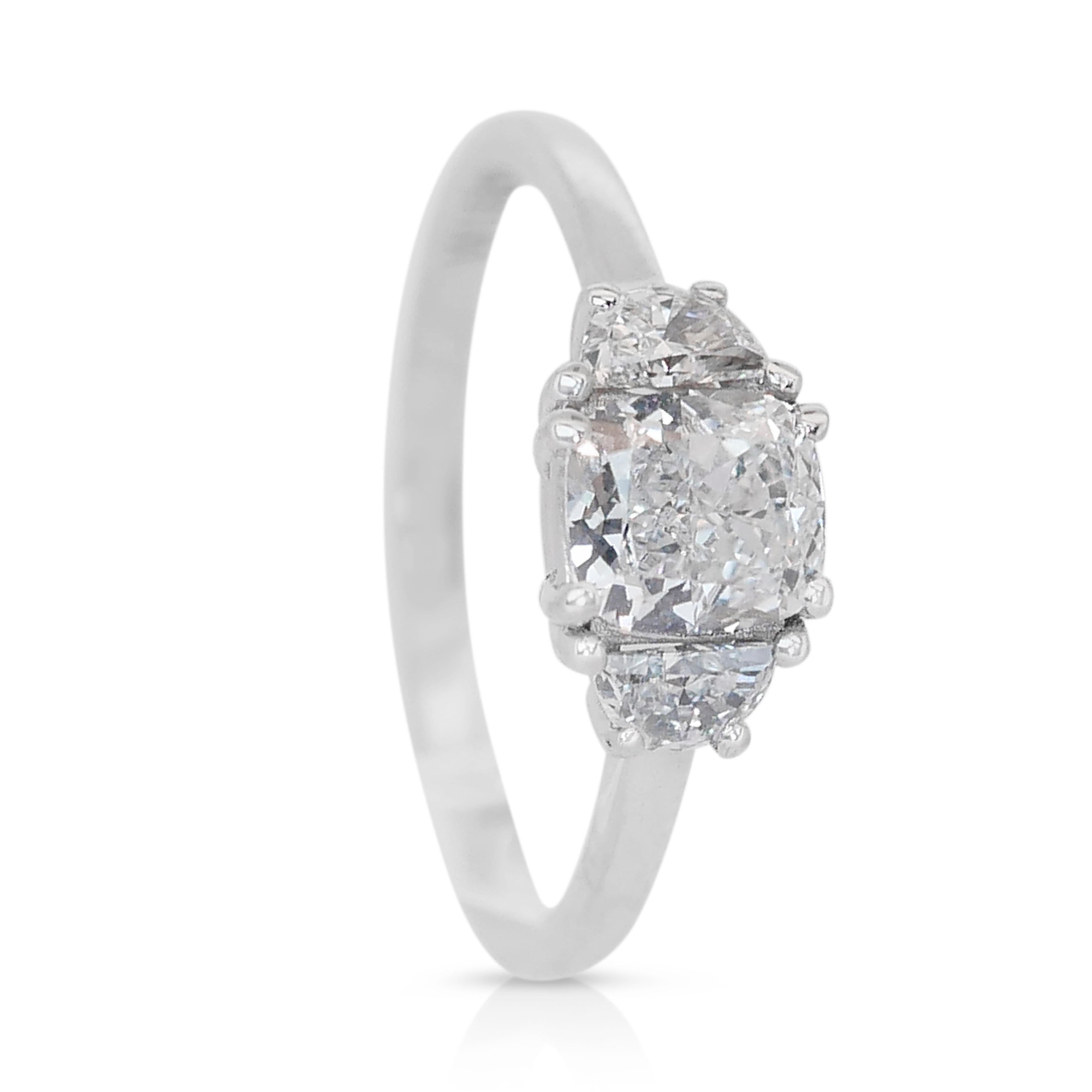 Glamorous 18K White Gold Natural Diamond Ring with 1.25 ct - GIA & AIG Certified For Sale 3
