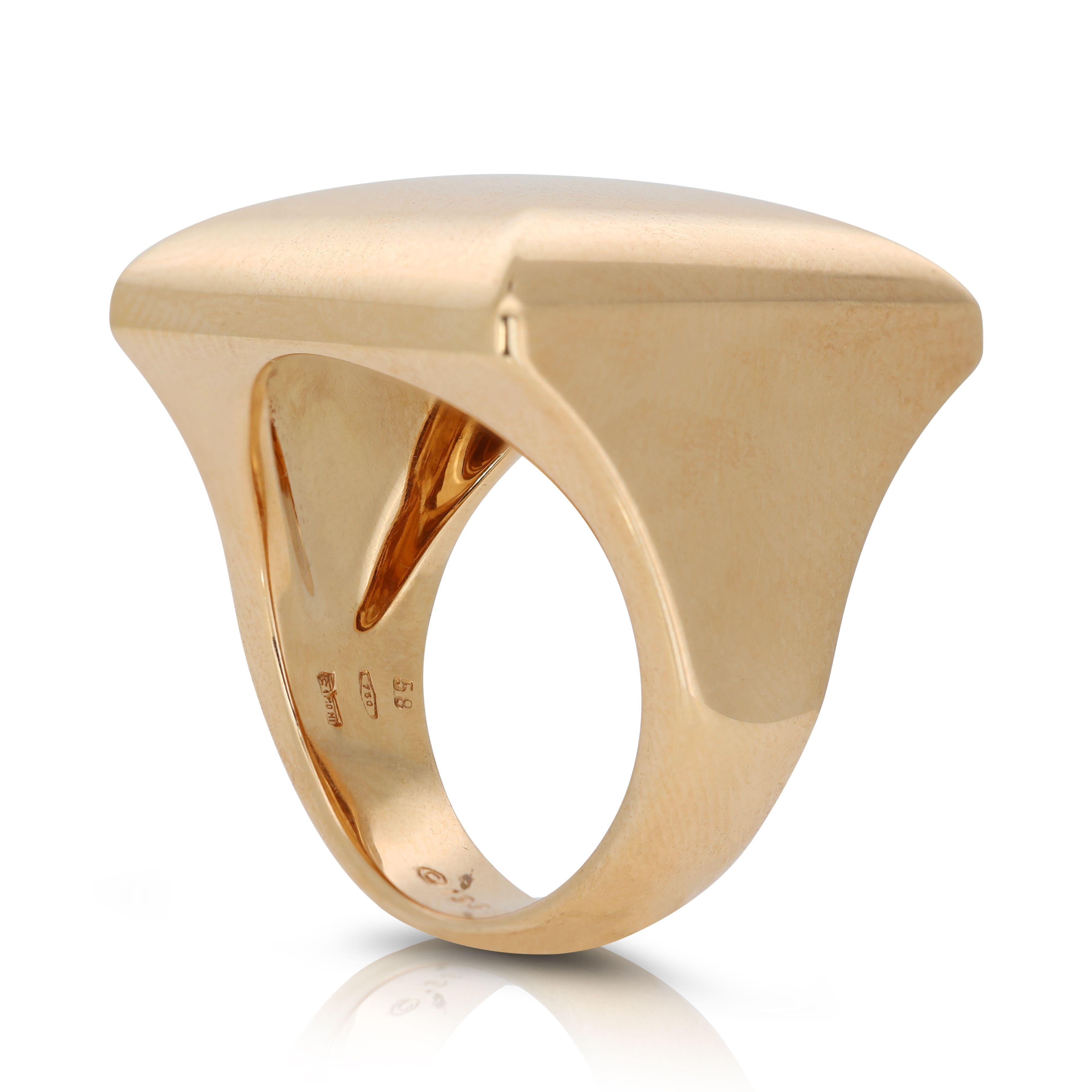 Glamorous 18k Yellow Gold Dome Square Ring For Sale 1