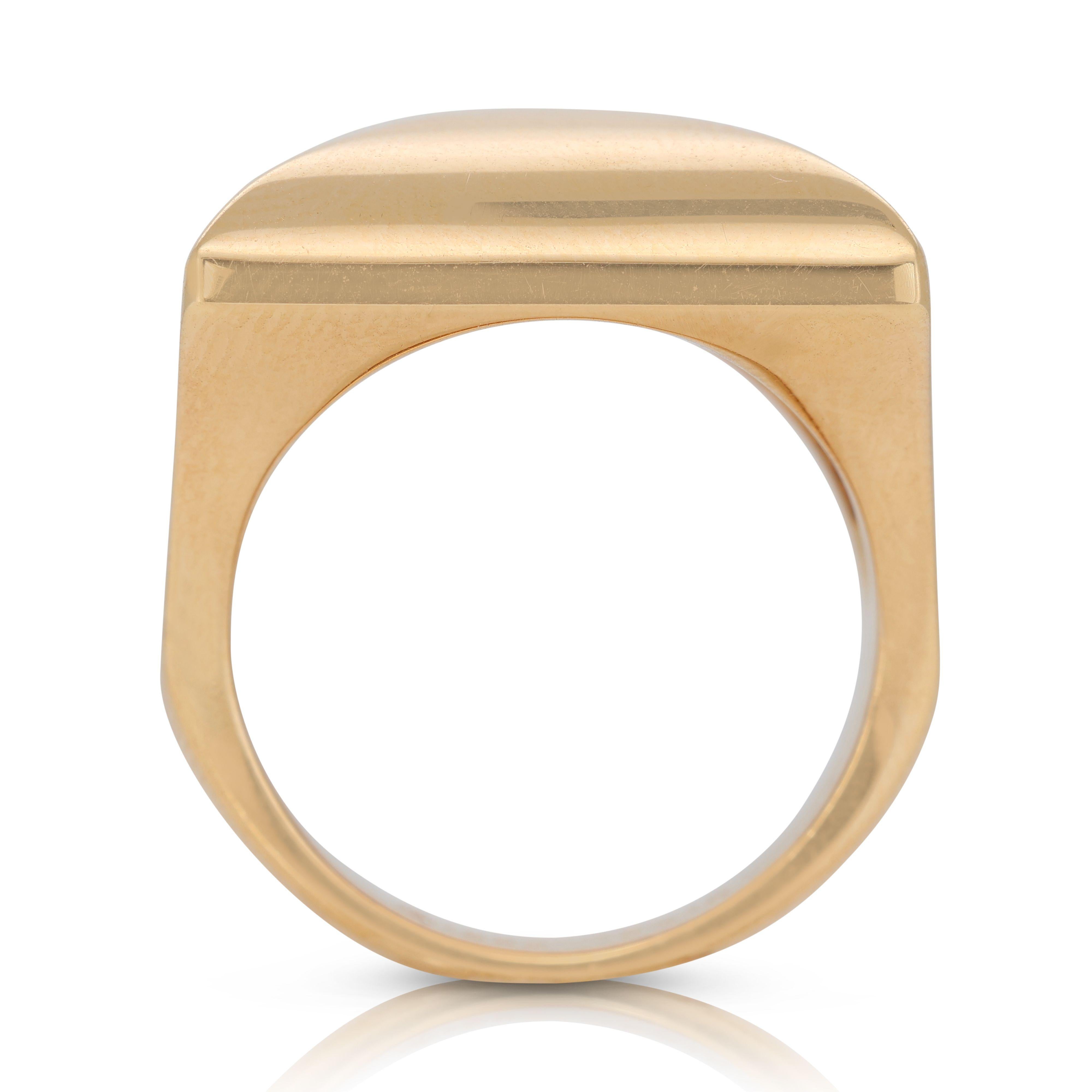 Glamorous 18k Yellow Gold Dome Square Ring For Sale 2