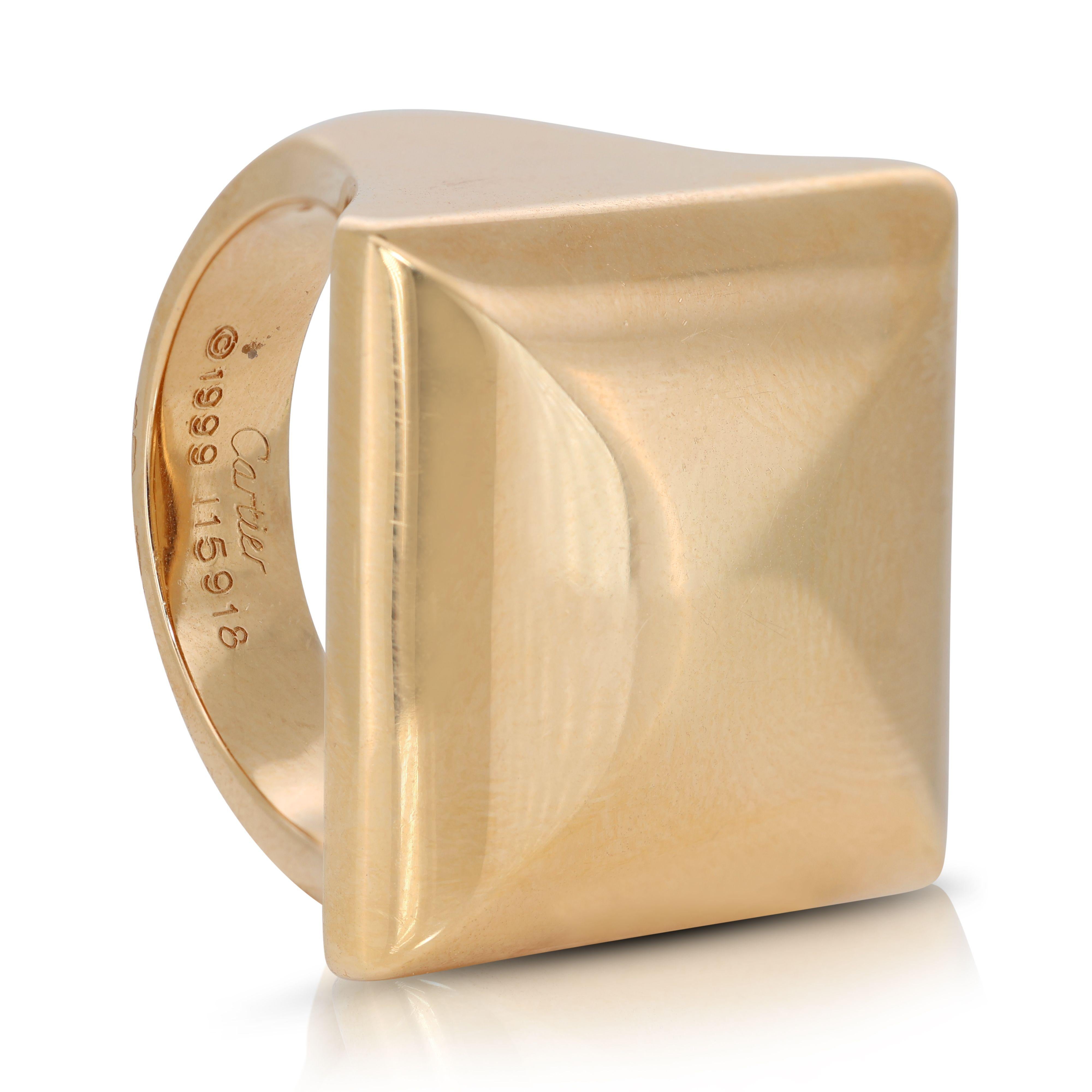Glamorous 18k Yellow Gold Dome Square Ring For Sale 3