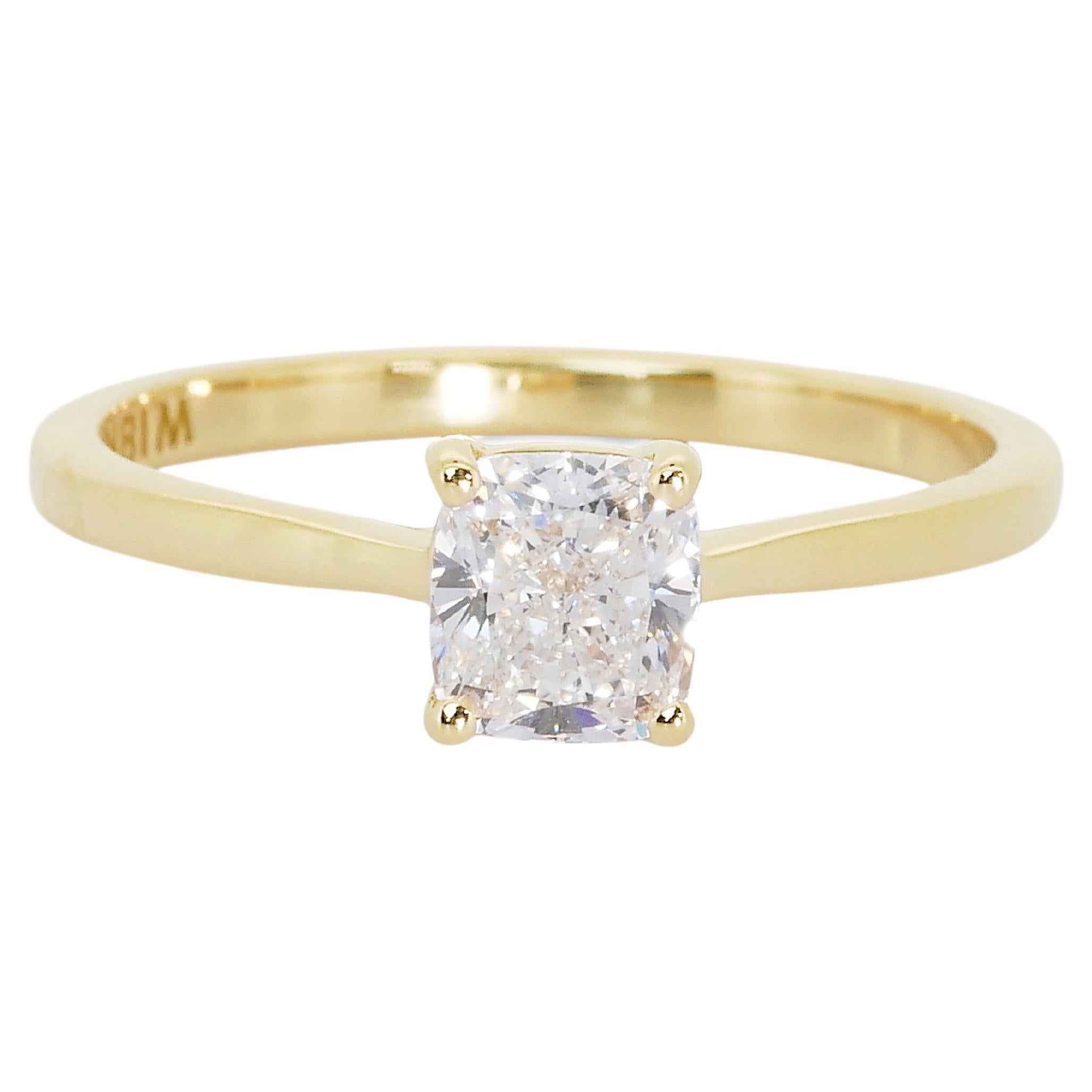 Glamorous 18k Yellow Gold Solitaire Ring w/ 0.80 ct Natural Diamonds IGI Cert For Sale