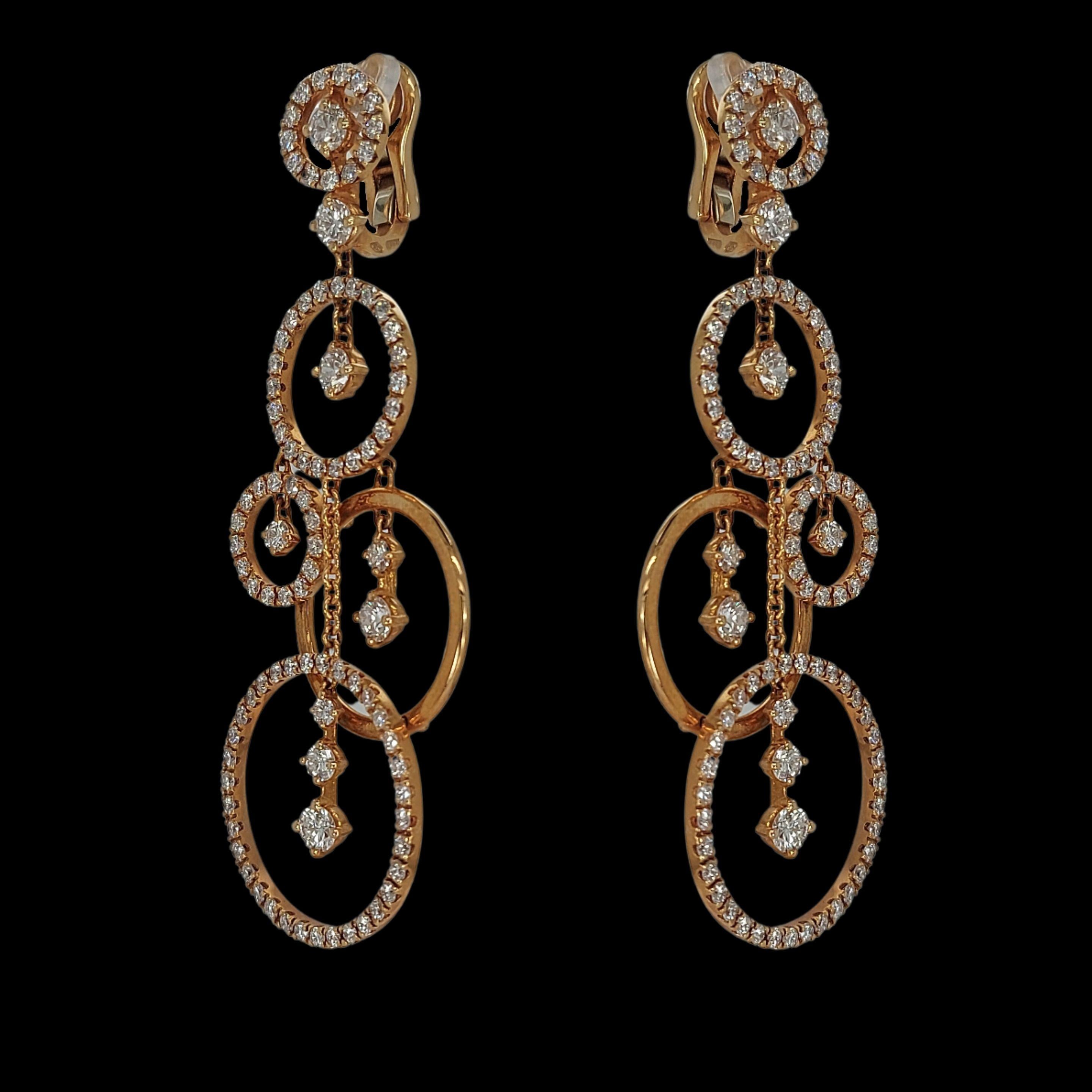 Glamorous 18kt Pink Gold Dangle Loops Earrings with 4.79ct Diamonds In New Condition For Sale In Antwerp, BE