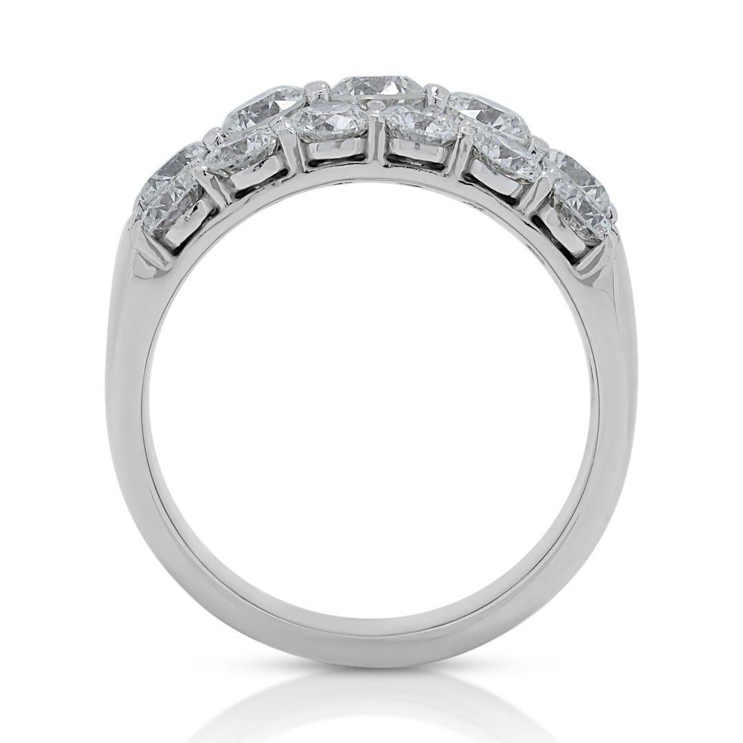 Anello glamour con pavé di diamanti da 1,92 carati in oro bianco 14 carati in vendita 1