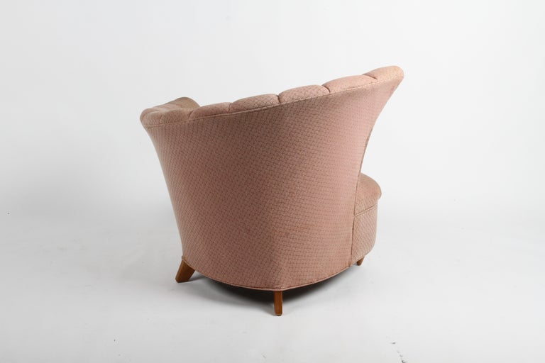 Glamorous 1940s Hollywood Regency Asymmetrical Scallop Back Slipper Chair For Sale 5