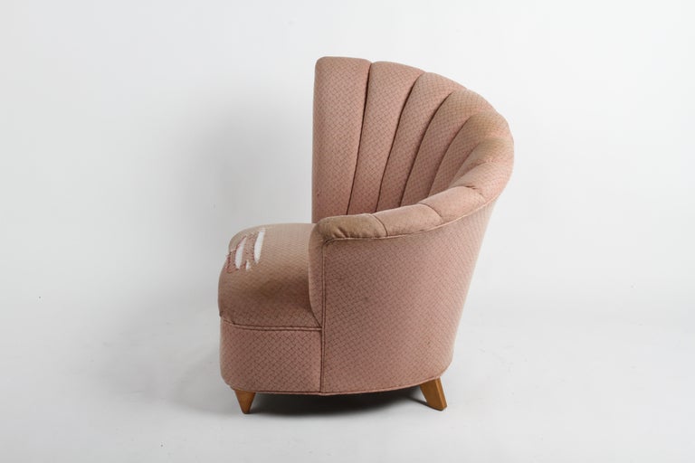 Glamorous 1940s Hollywood Regency Asymmetrical Scallop Back Slipper Chair For Sale 7