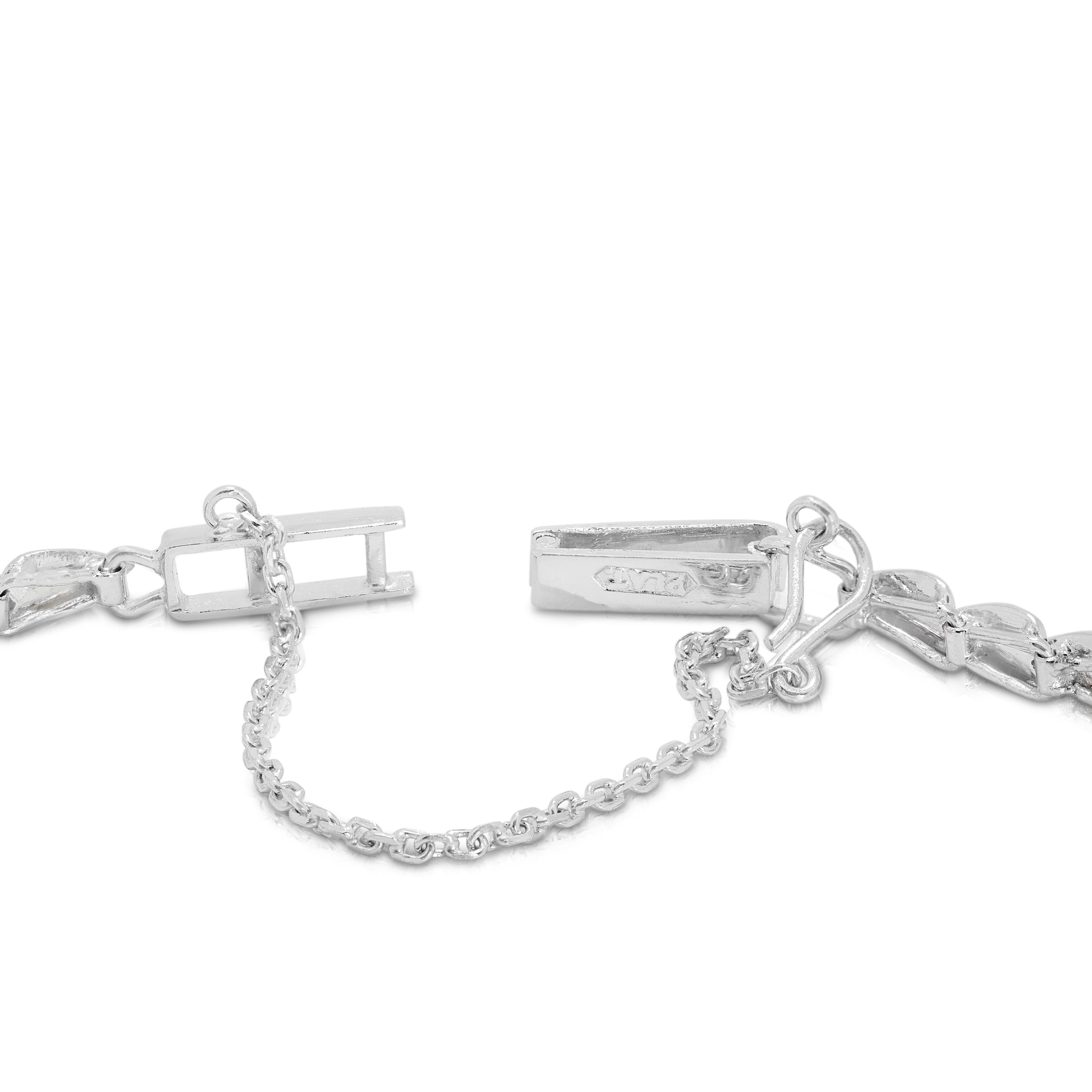 Bracelet glamour en platine avec diamants naturels de 2 carats et 20 points en vente 1