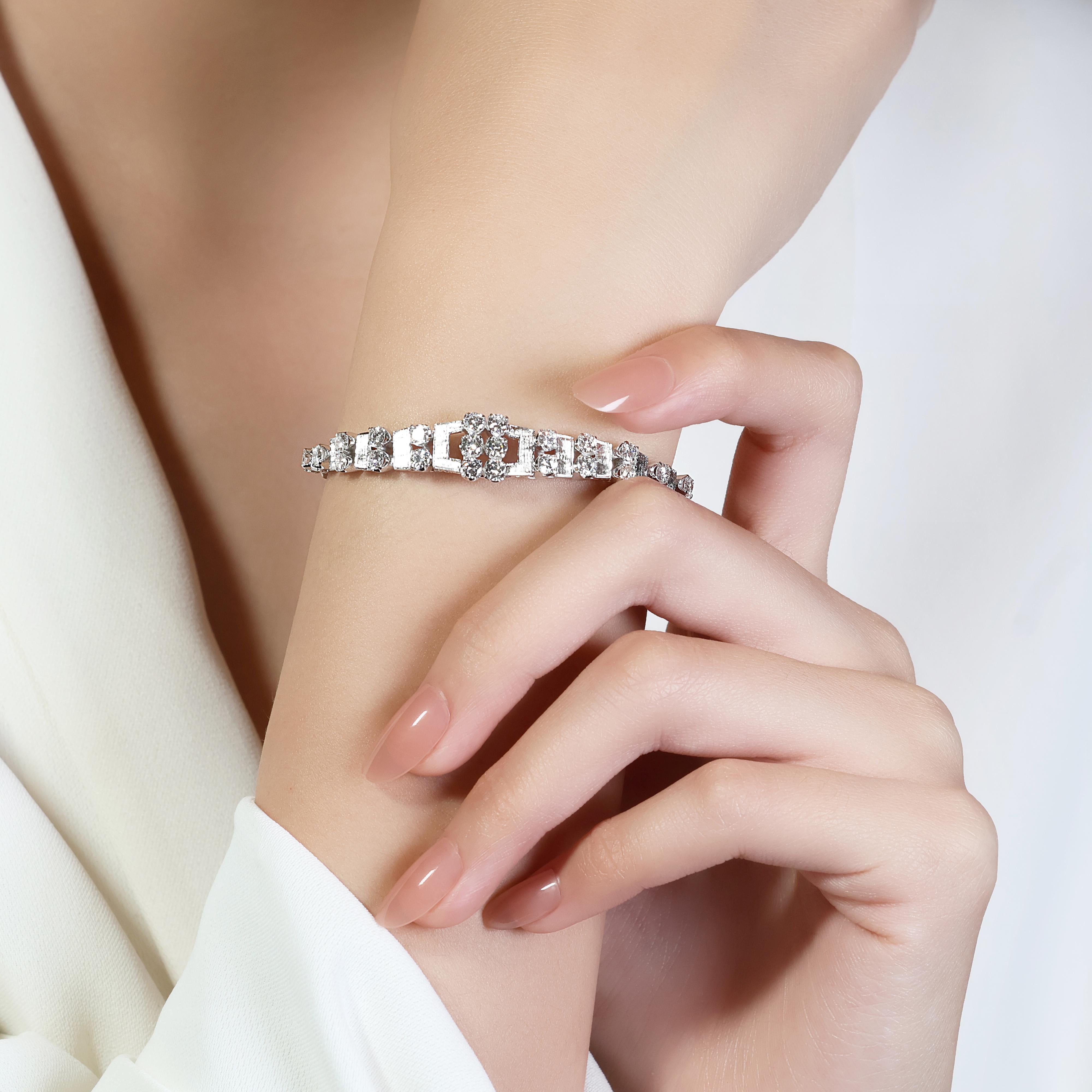 Bracelet glamour en platine avec diamants naturels de 2 carats et 20 points en vente 3