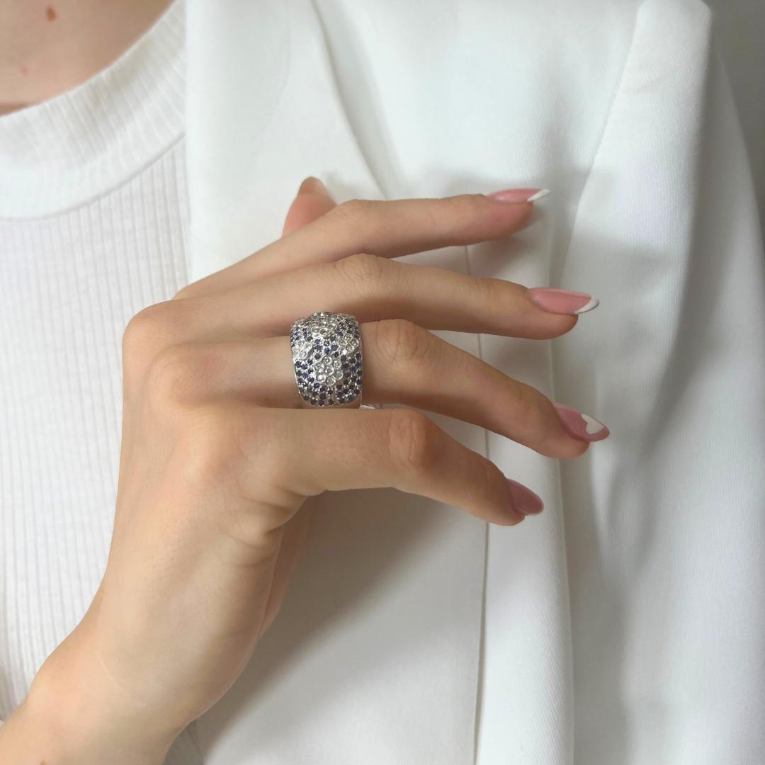 Glamouröser Cocktailring mit 2,01 Karat Diamanten aus 18 Karat Weißgold - IGI-zertifiziert im Angebot 5