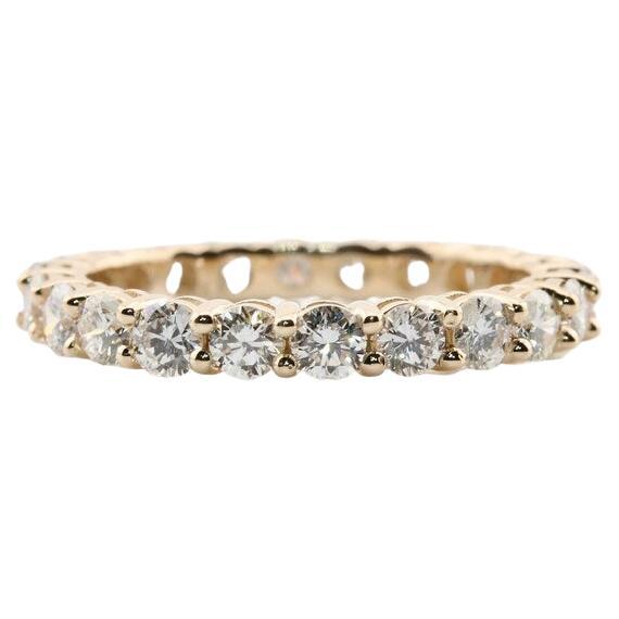 Glamorous 2.20ct Round Brilliant Cut Diamond Eternity Band in 14K Yellow Gold For Sale
