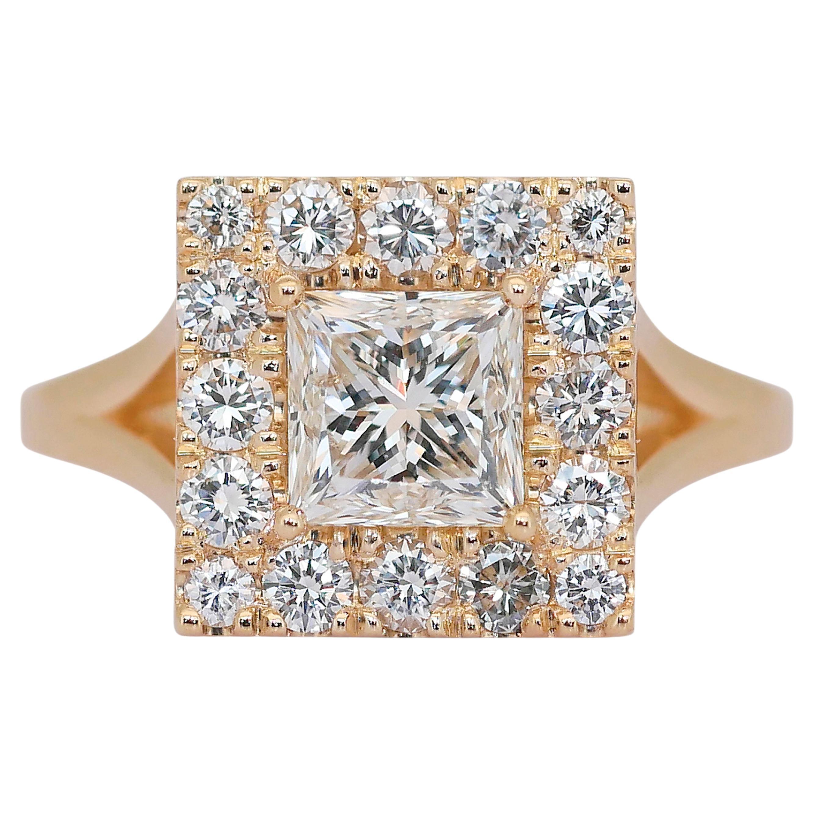 Glamorous 2.28ct Diamonds Halo Ring in 18k Yellow Gold - IGI Certified