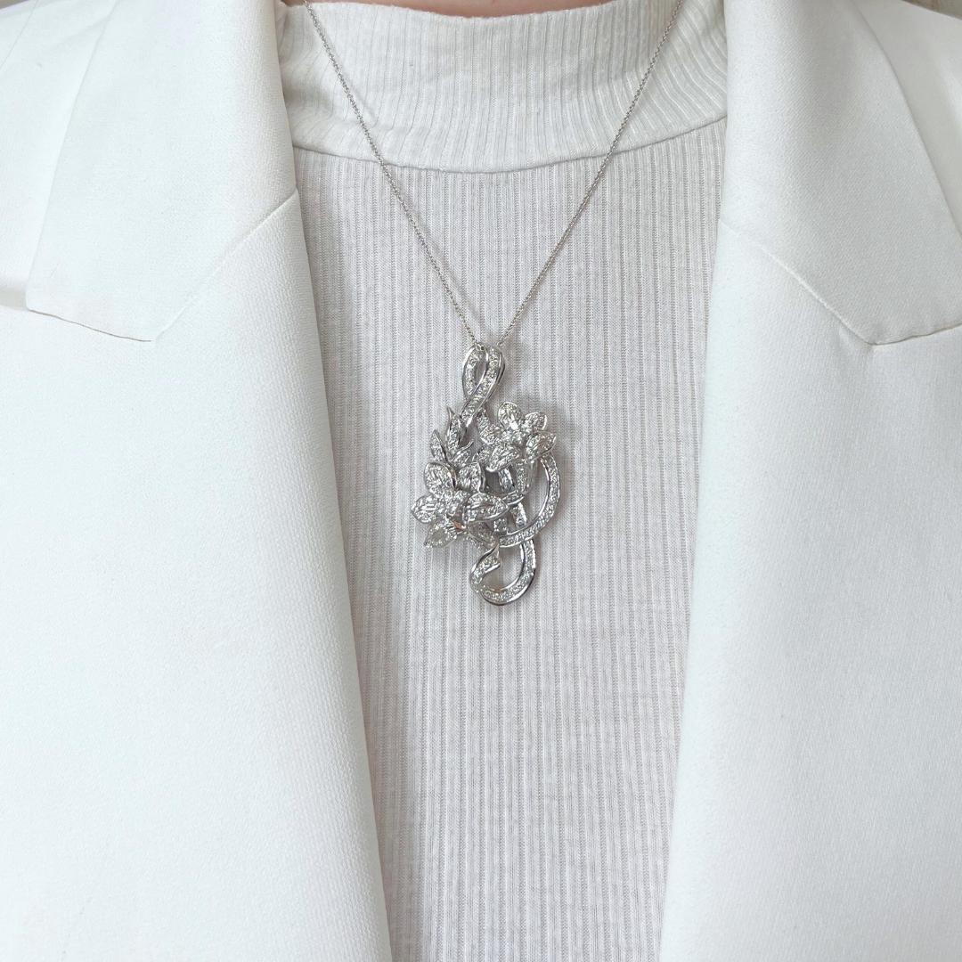Glamorous 2.73ct Diamonds Necklace with Pendant in 18k White Gold - IGI For Sale 3