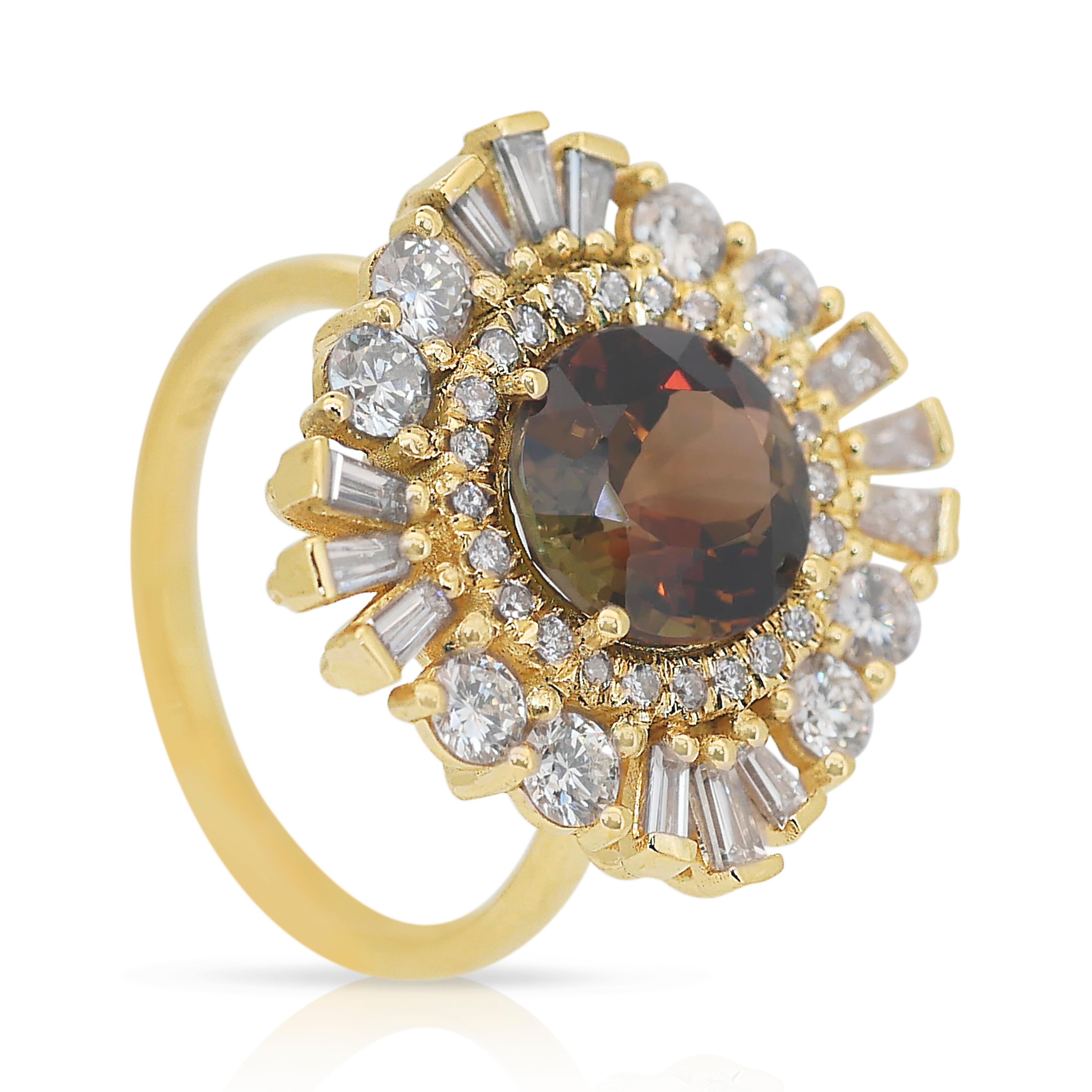 Bague glamour en or jaune 18 carats, diamants et Andalusite de 4,36 carats en vente 3
