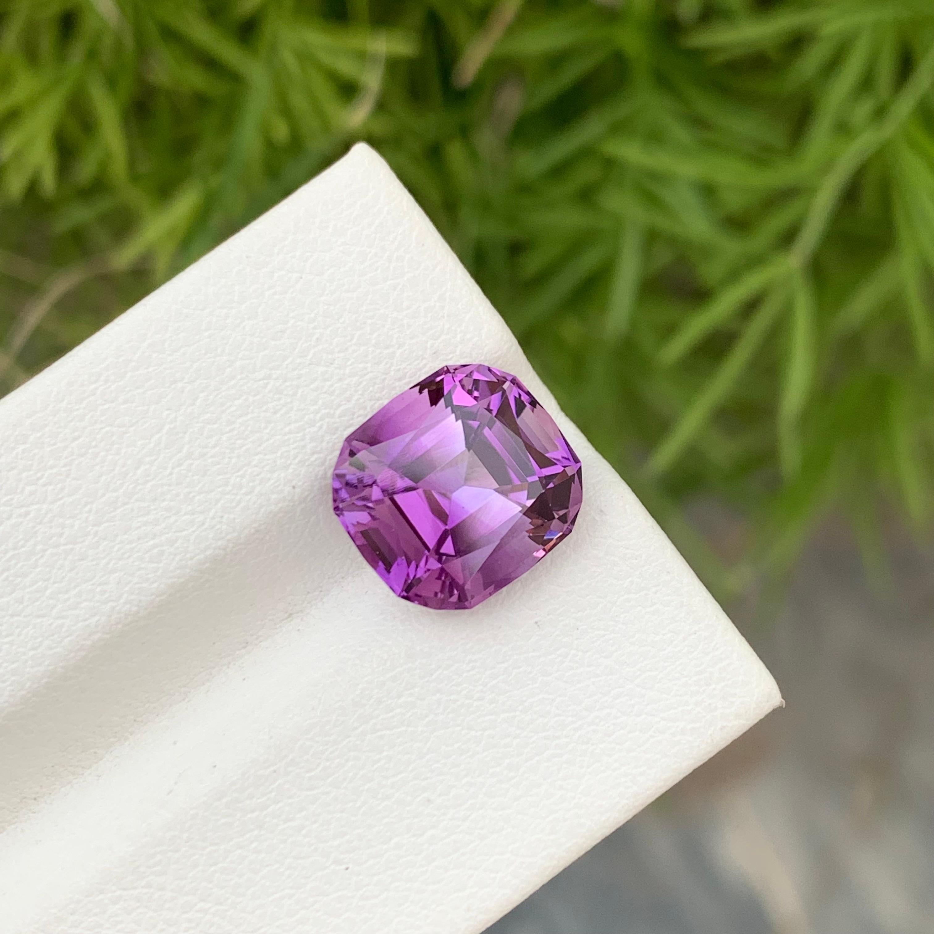 Glamorous 5.00 Carats Cushion Shape Loose Purple Amethyst Gem For Ring For Sale 6
