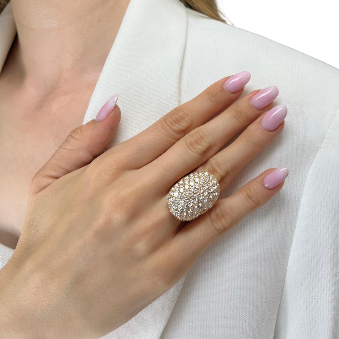 Glamorous 5.95ct Diamonds Cocktail Ring in 18k Yellow Gold - IGI Certified

This extraordinary diamond cocktail ring features 70 dazzling round diamonds totaling an impressive 5.95-carat, set in luxurious 18k yellow gold. Perfect for the most