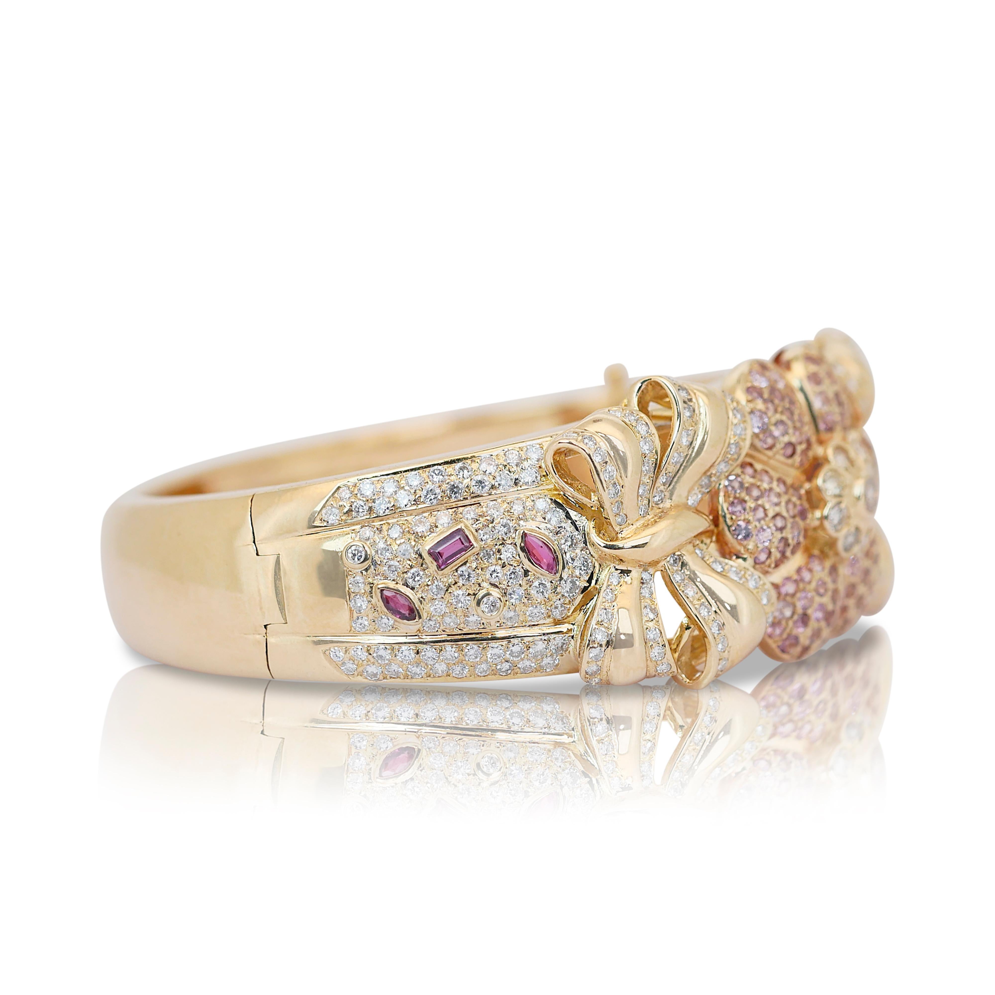 Round Cut Glamorous 6.23ct Diamond Bracelet in 18k Yellow Gold - IGI Certified For Sale