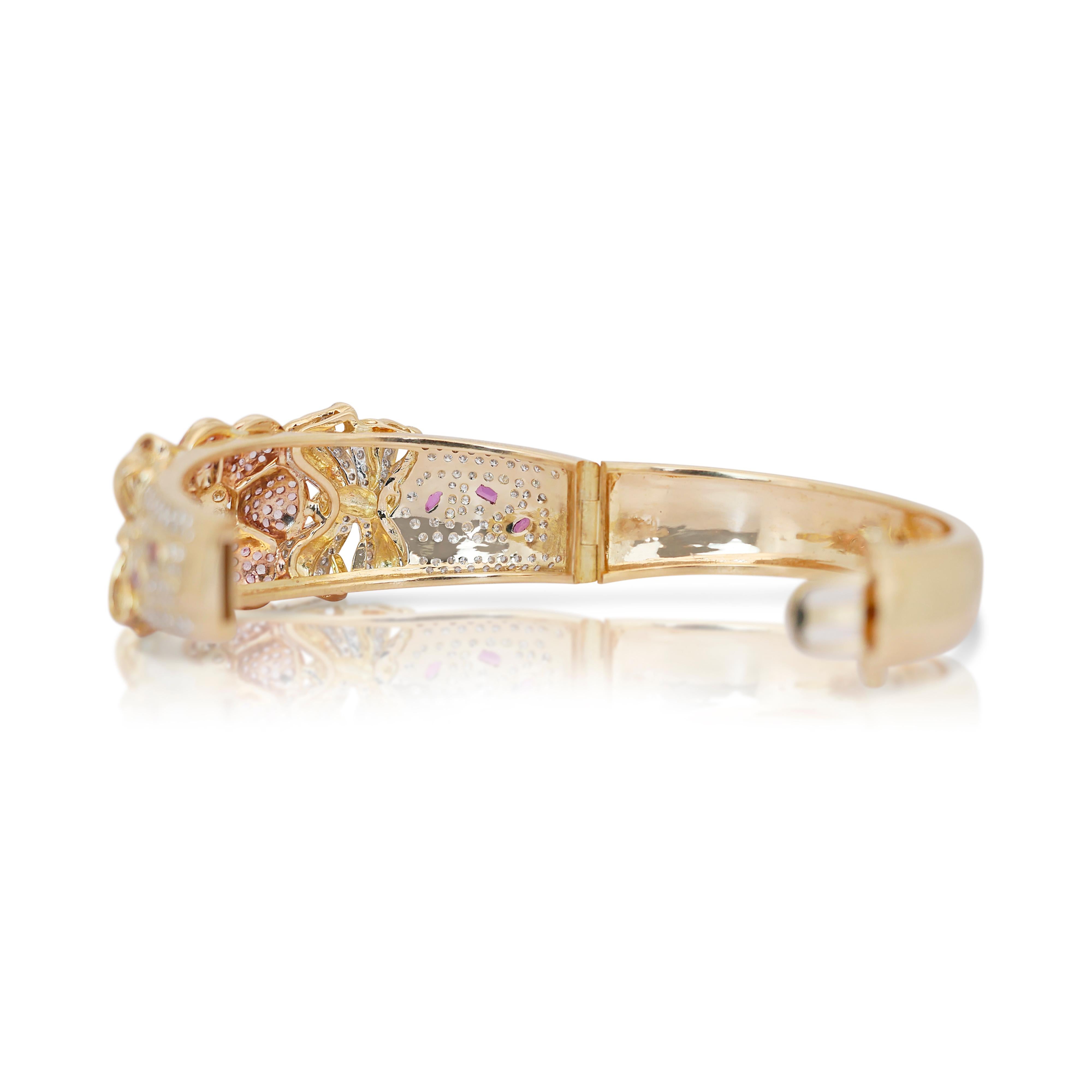 Glamorous 6.23ct Diamond Bracelet in 18k Yellow Gold - IGI Certified For Sale 1