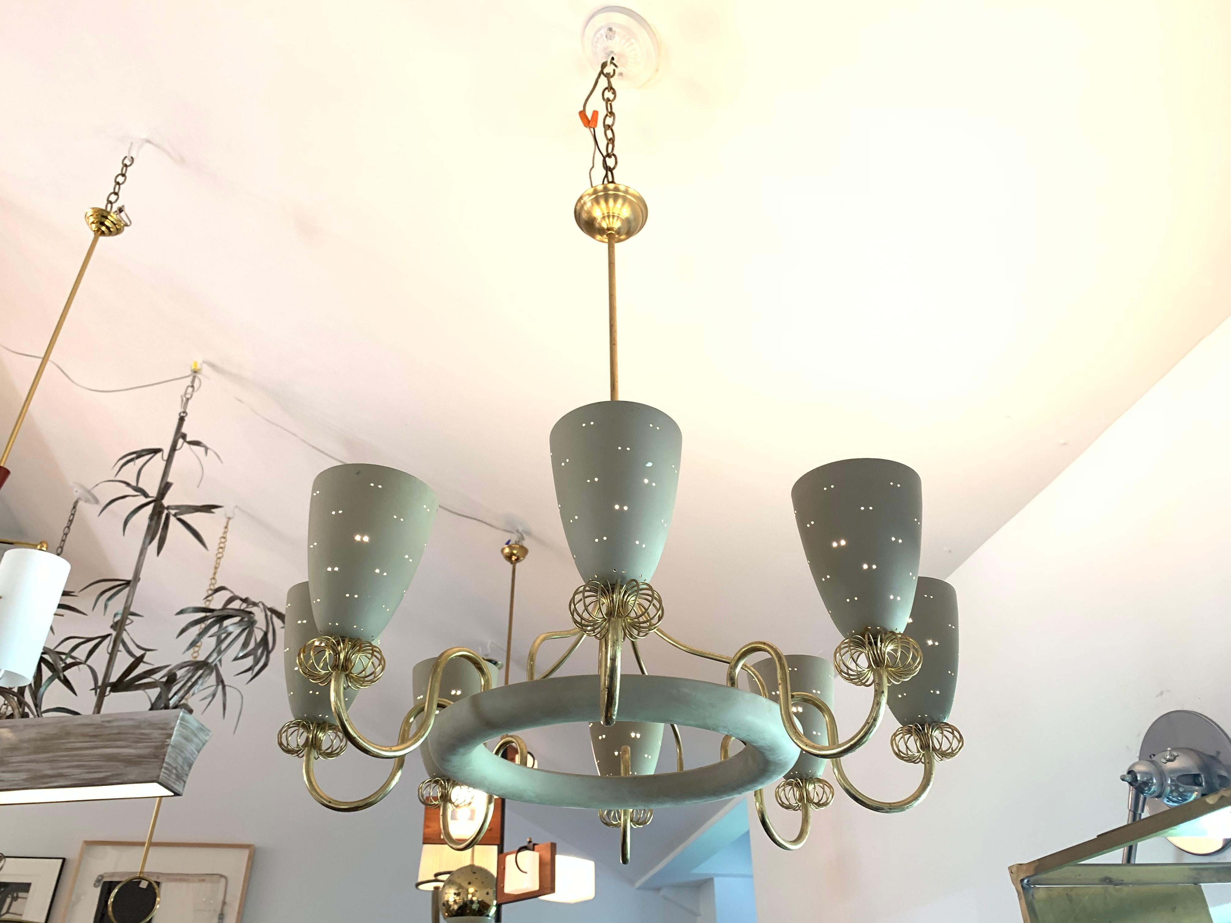 Paavo Tynell Glamorous 8-Light Chandelier for Lightolier In Good Condition In North Miami, FL