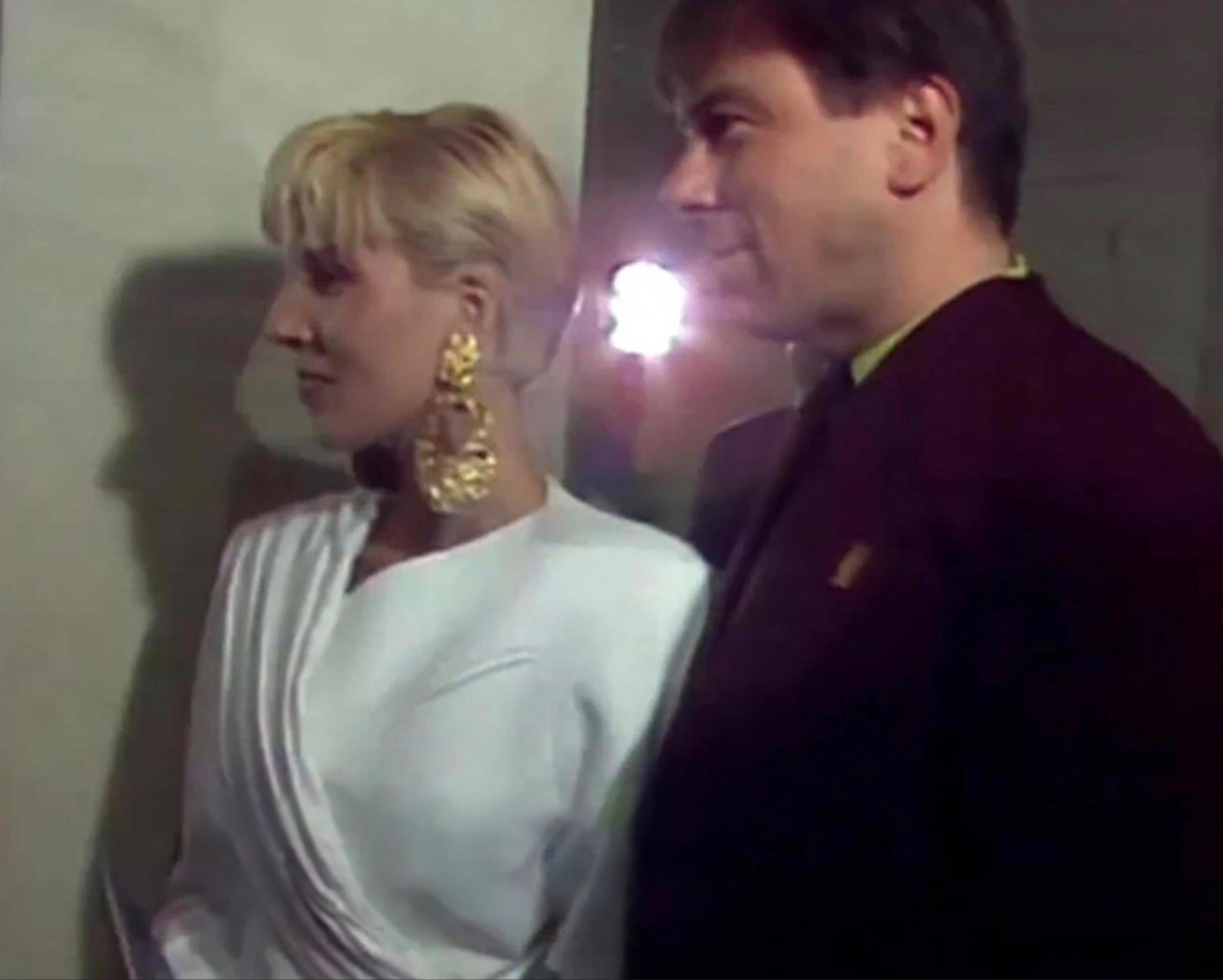 Glamorous Archival Thierry Mugler SS 1986 Gold White Iconic Skirtsuit For Sale 5