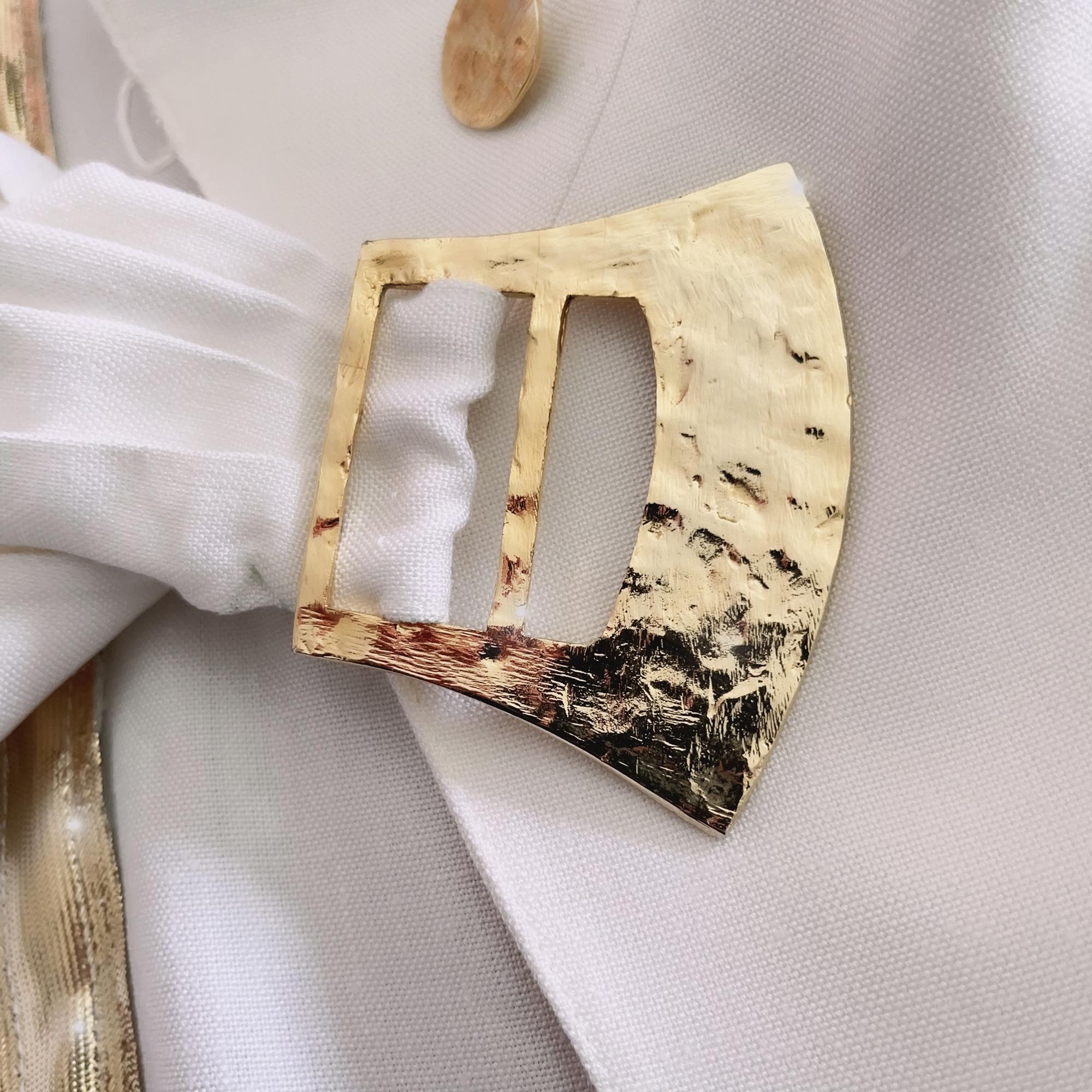 Glamorous Archival Thierry Mugler SS 1986 Gold White Iconic Skirtsuit For Sale 7