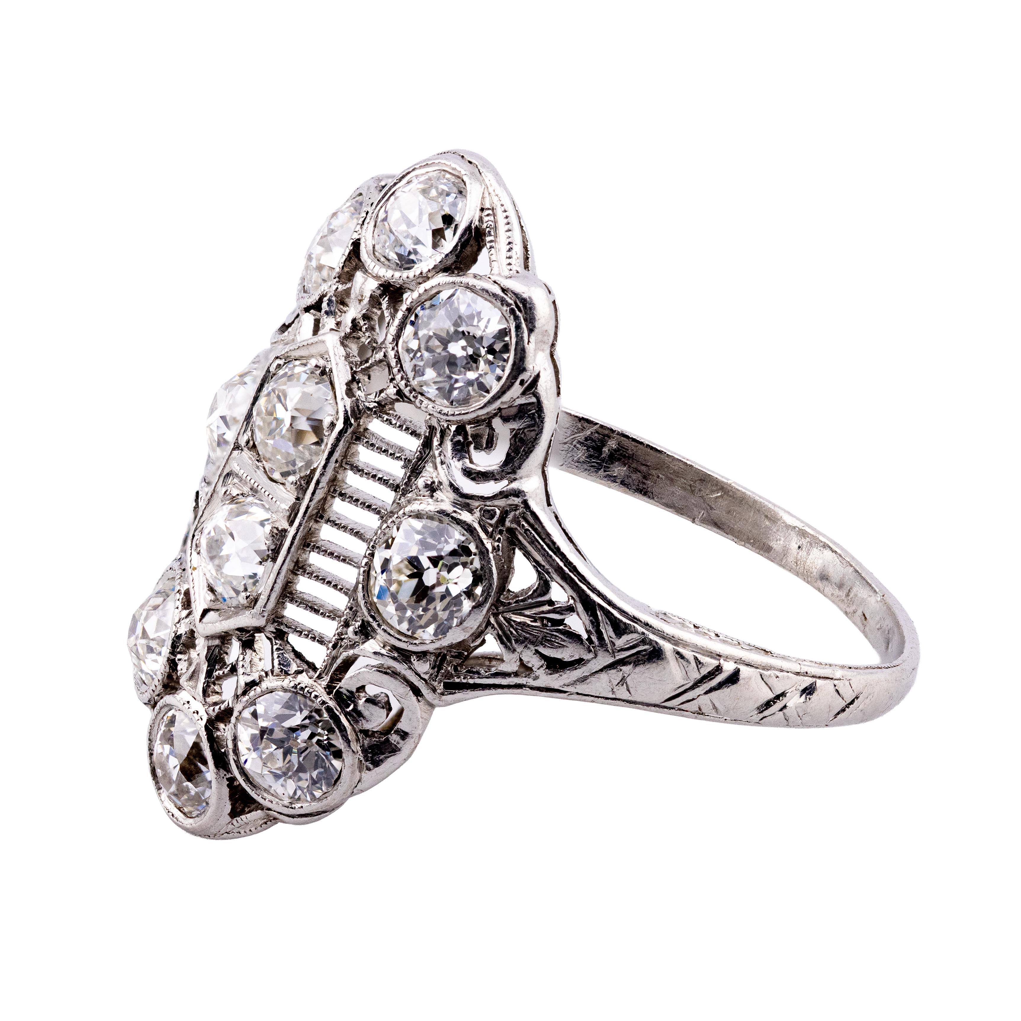 Art Déco Anello da cocktail con diamante Art Deco da 2,00 CTW in platino in vendita