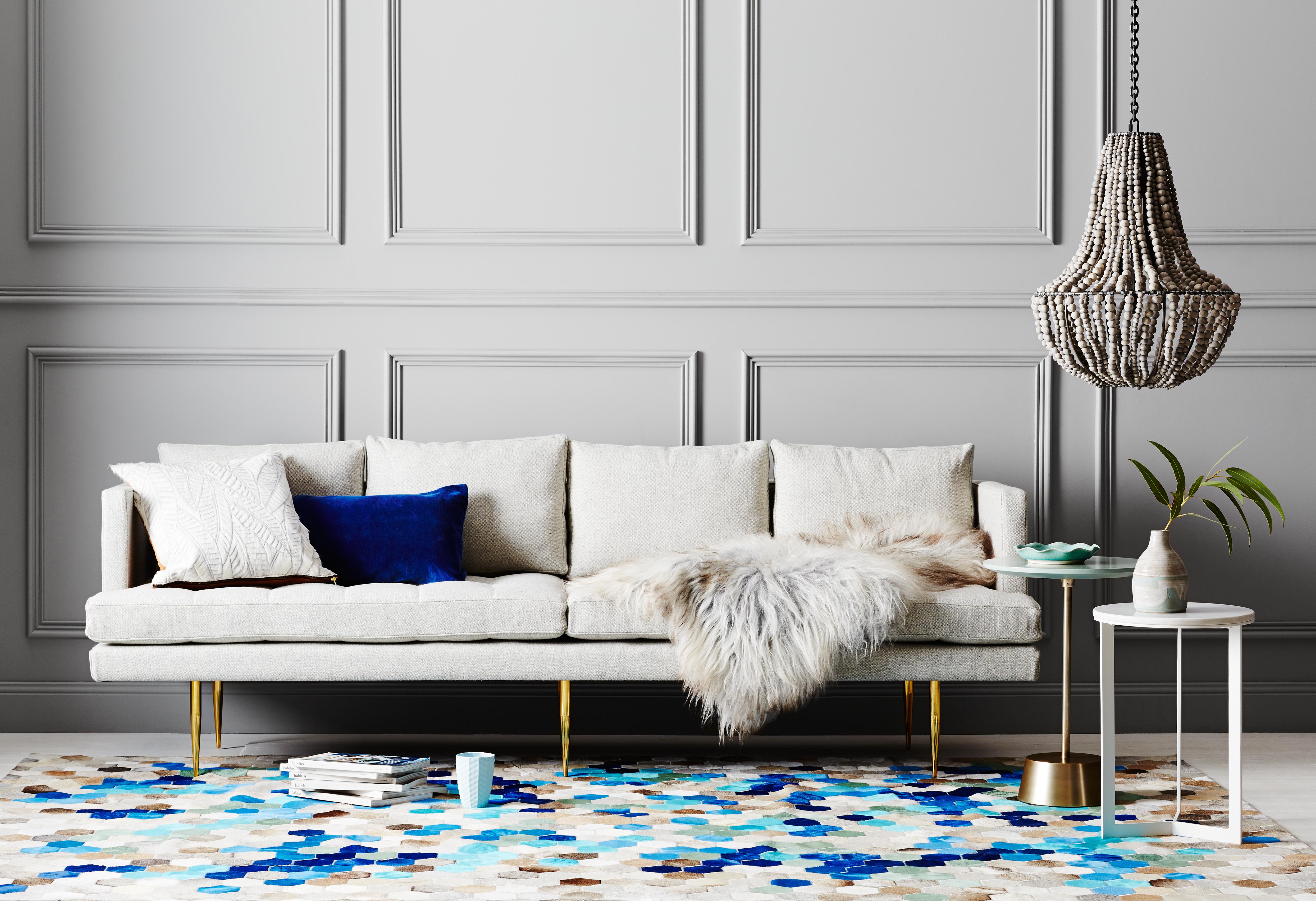 Angulo, Glamouröser, rechteckiger Art-Déco-Bodenteppich aus blauem Rindsleder von Art Hide (Art déco) im Angebot