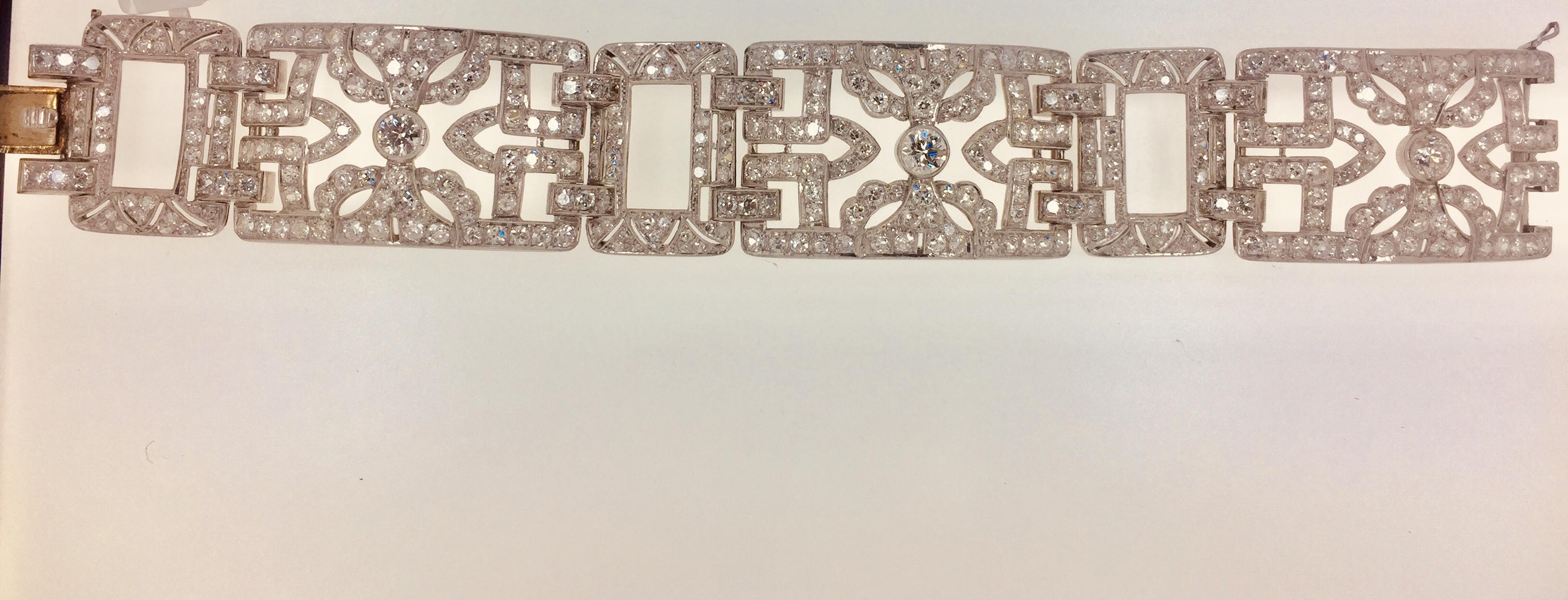 Women's Glamorous Art Deco Diamond Platinum Bracelet For Sale