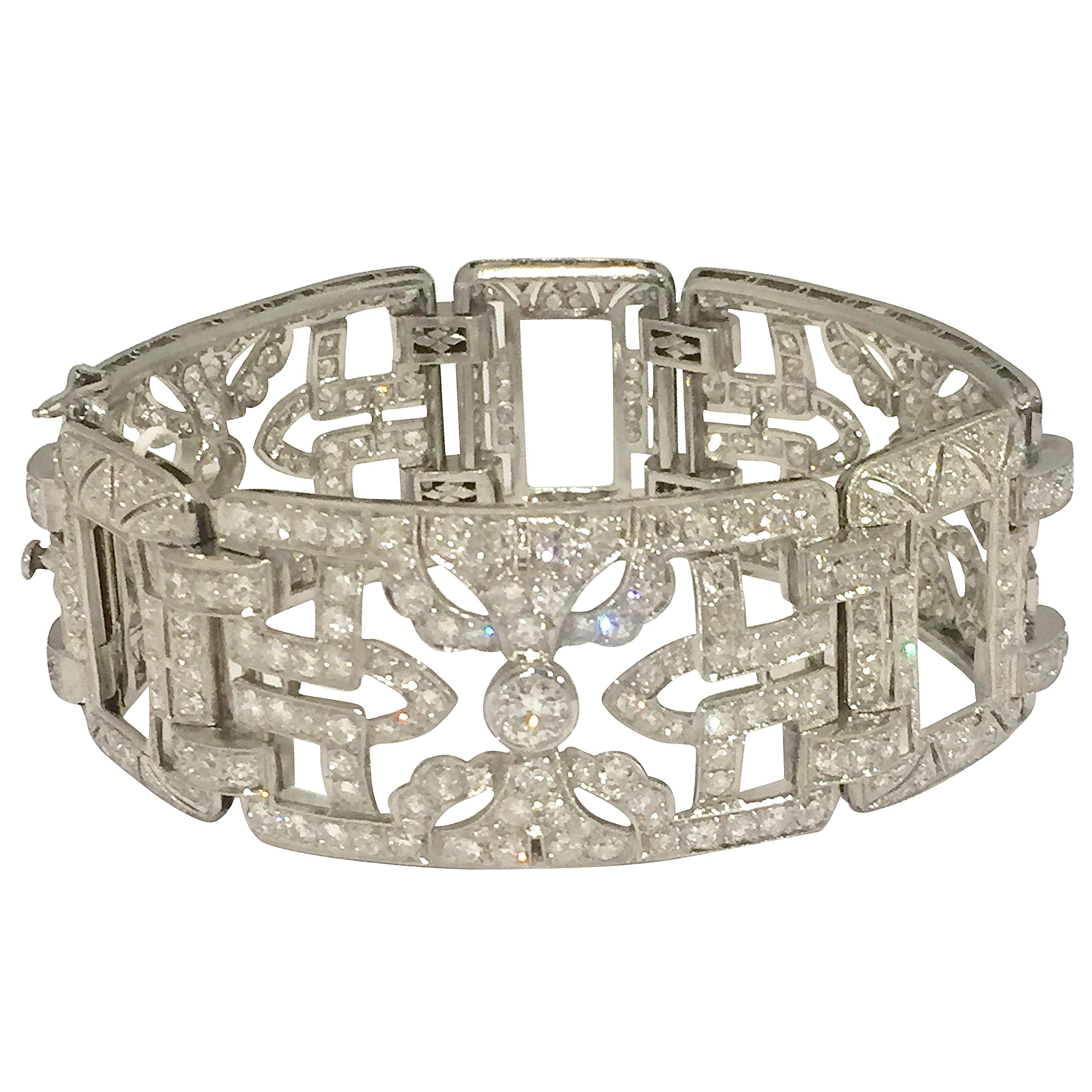 Glamorous Art Deco Diamond Platinum Bracelet