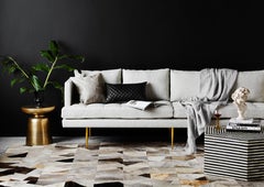 Tappeto da pavimento in pelle di mucca personalizzabile Art Deco grigio nero e caramello Faceta Small