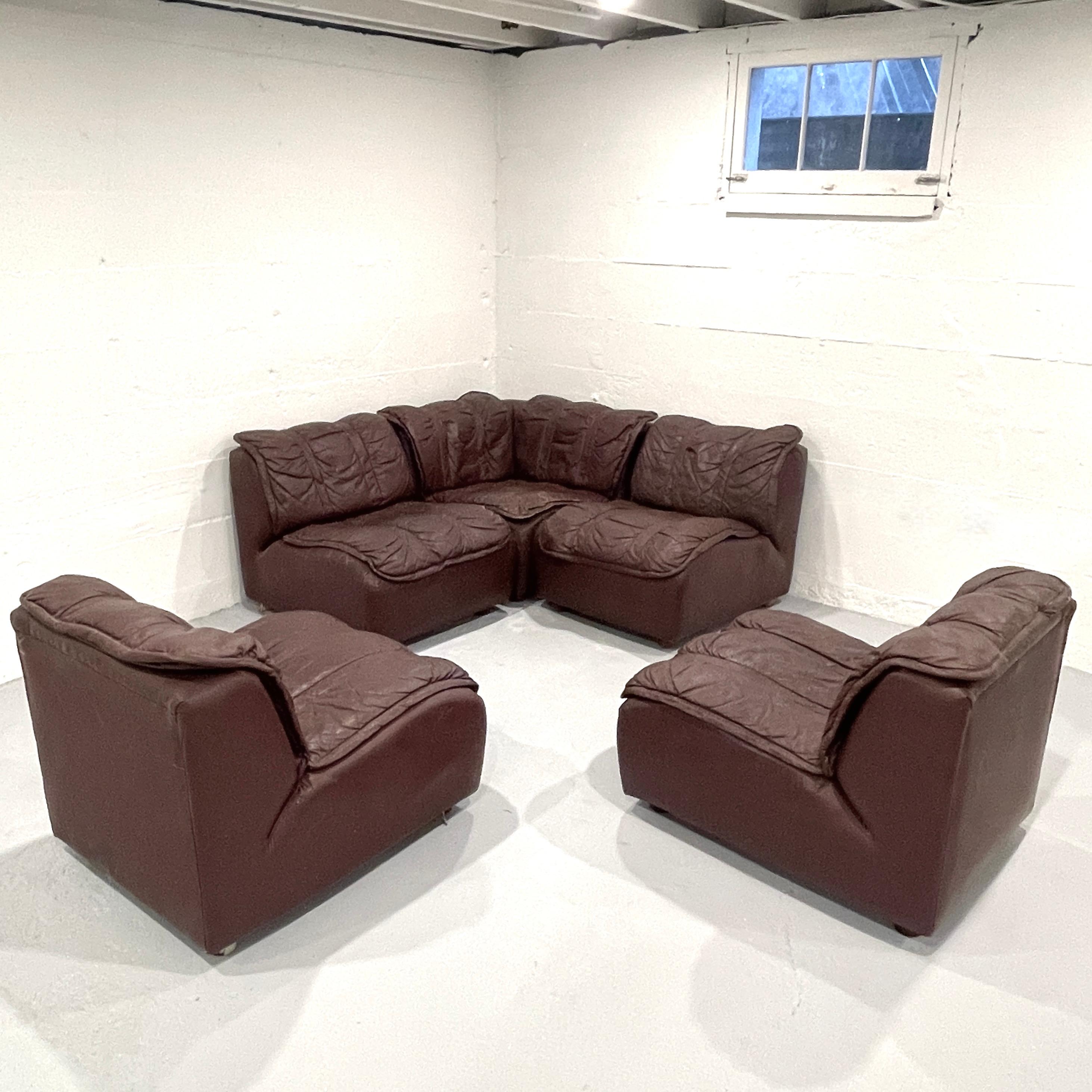 Glamorous Brown Leather Patinated 1970s Sectional Sofa in the Manner of DeSede For Sale 2