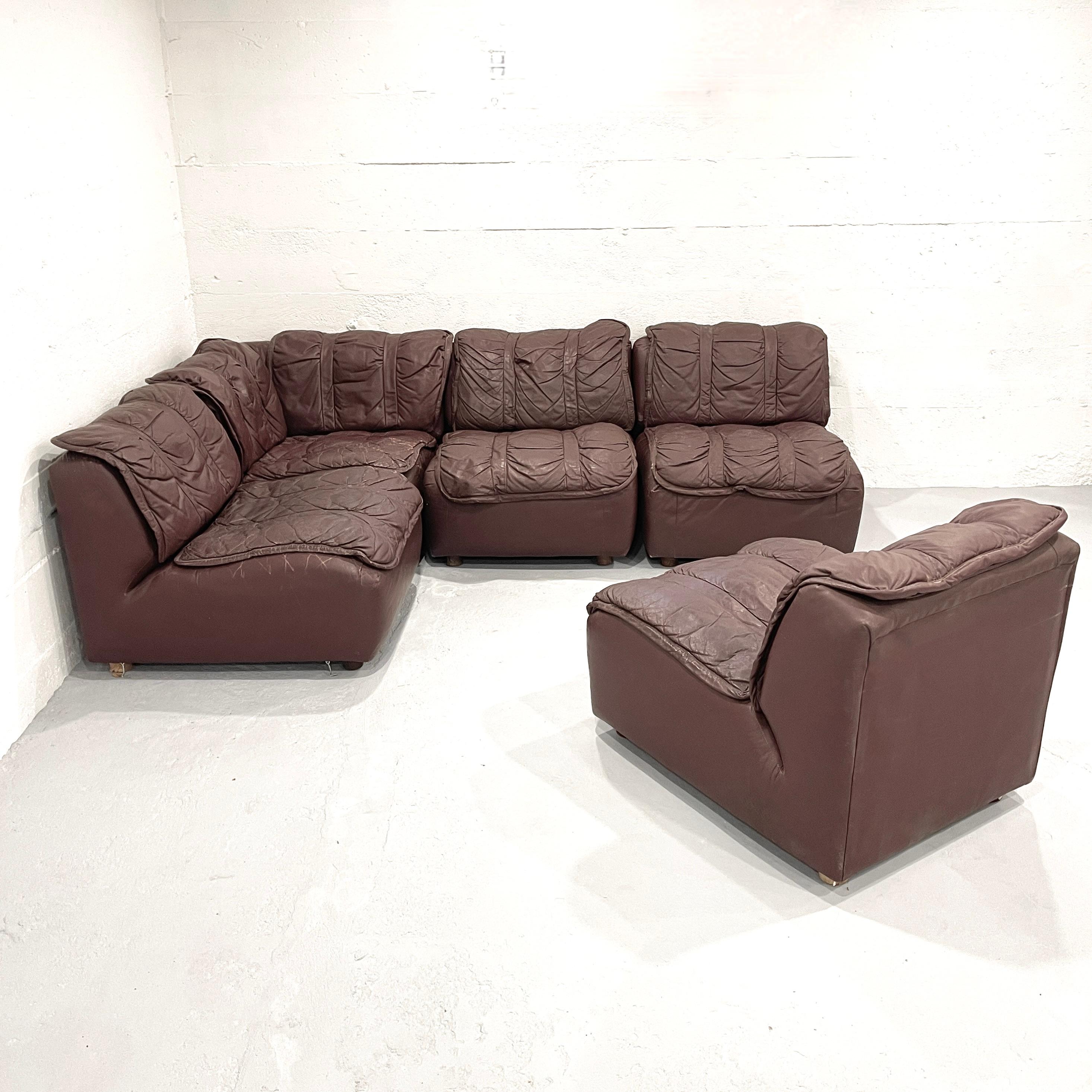 Glamorous Brown Leather Patinated 1970s Sectional Sofa in the Manner of DeSede For Sale 3
