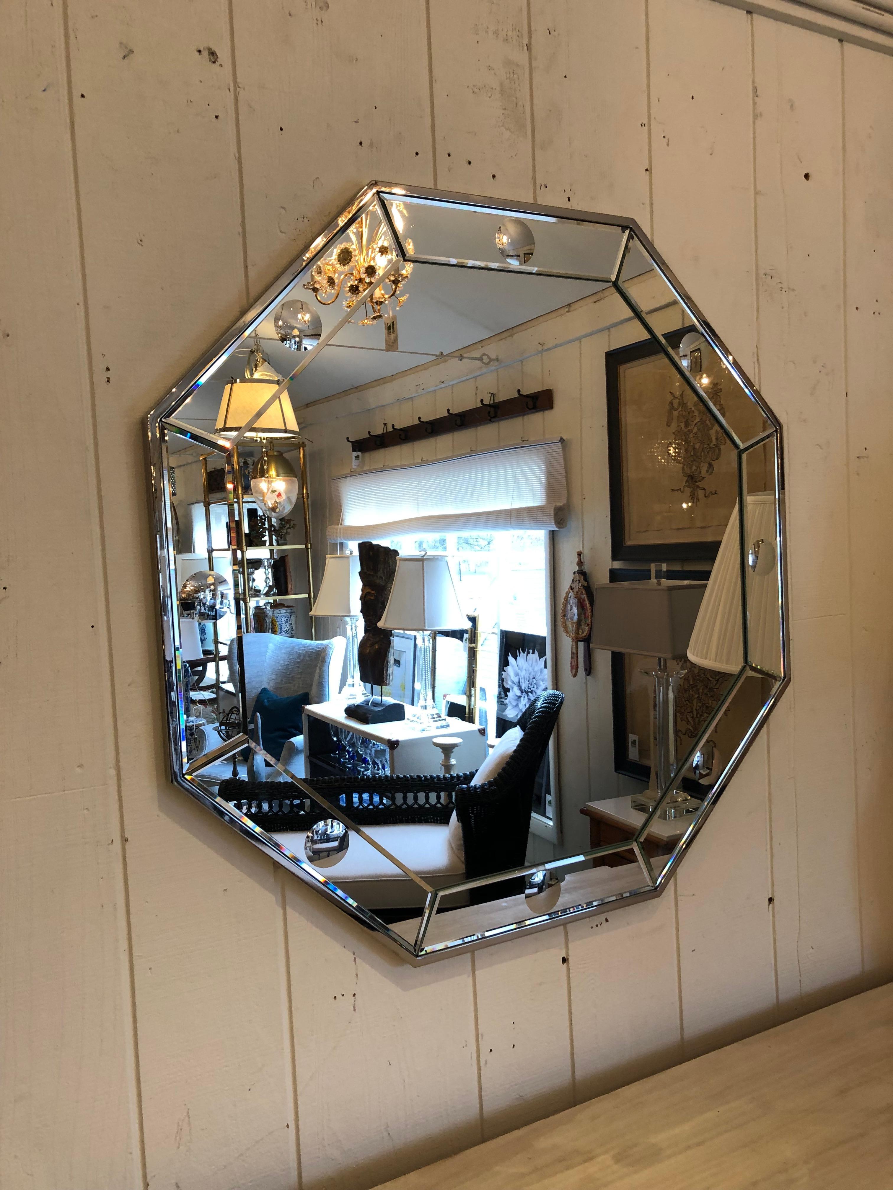 Glamorous Bunny Williams Octagonal Wall Mirror with Bubbles In Good Condition For Sale In Hopewell, NJ