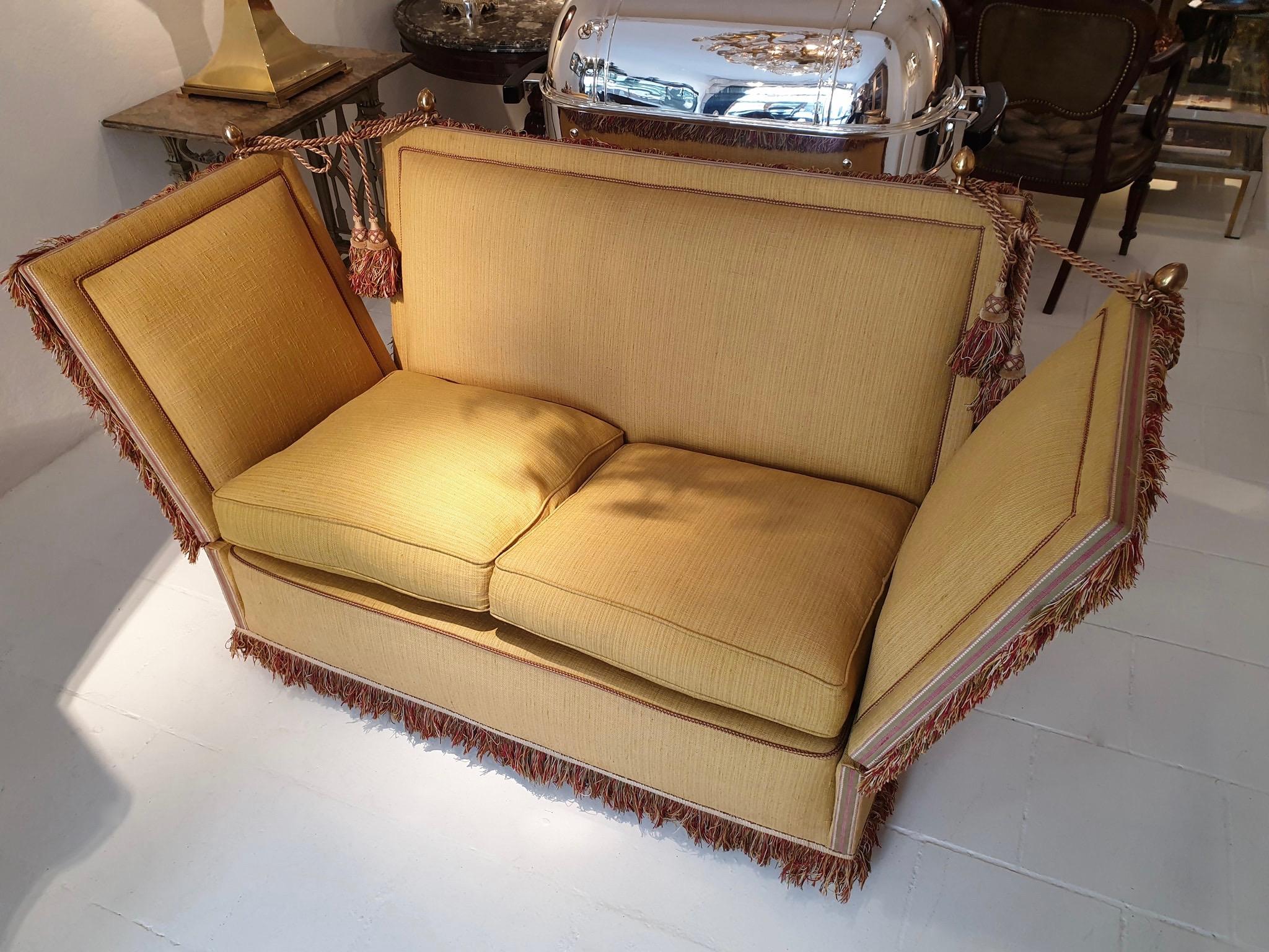 Glamorous Classic Hollywood Regency Knole Sofa In Good Condition In Antwerp, BE